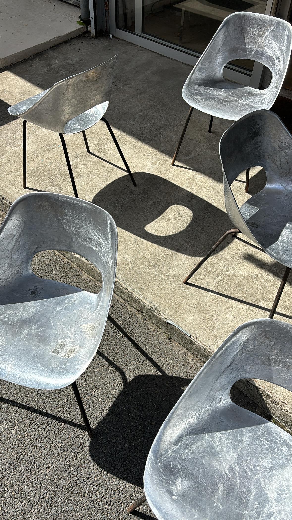 Sillas tulipán de aluminio de Pierre Guariche steiner édition en Bueno estado para la venta en SAINT-OUEN-SUR-SEINE, FR