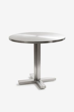 Alumina Round Table by Studio Gameiro