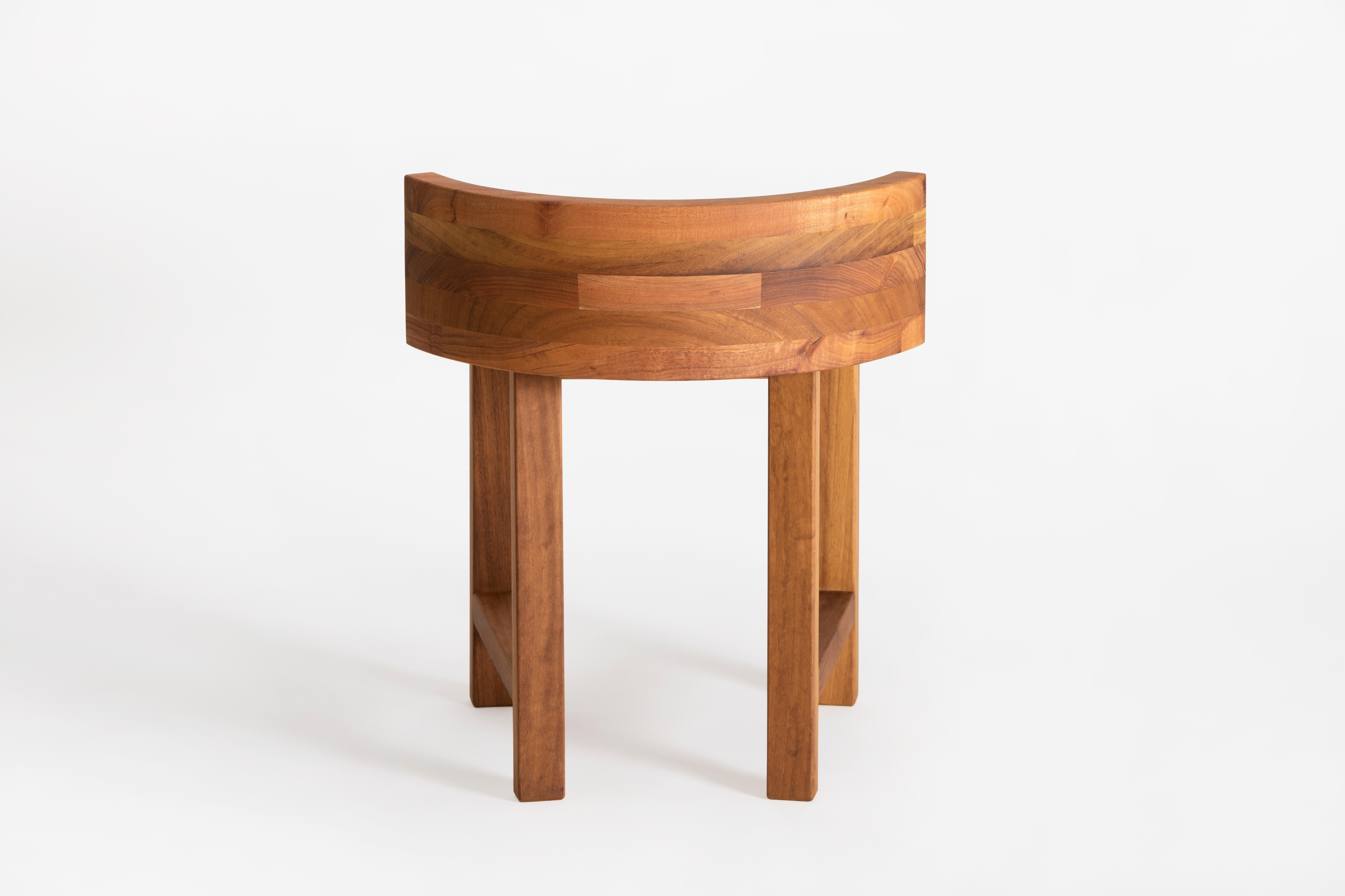 Sgabello in legno Alumina di Studio A Gameiro In condizioni Nuovo in vendita a Geneve, CH