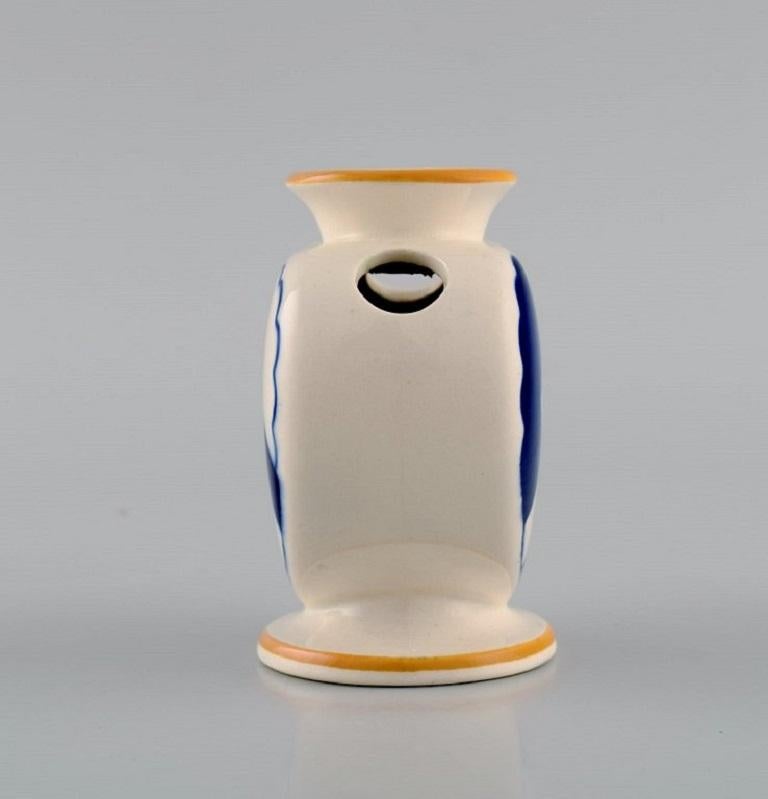 Scandinavo moderno Vaso / portacandele con cuore natalizio in maiolica blu di Aluminia in vendita