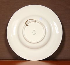 Aluminia Copenhagen, plat creux avec décoration de queue de paon polychrome, signé