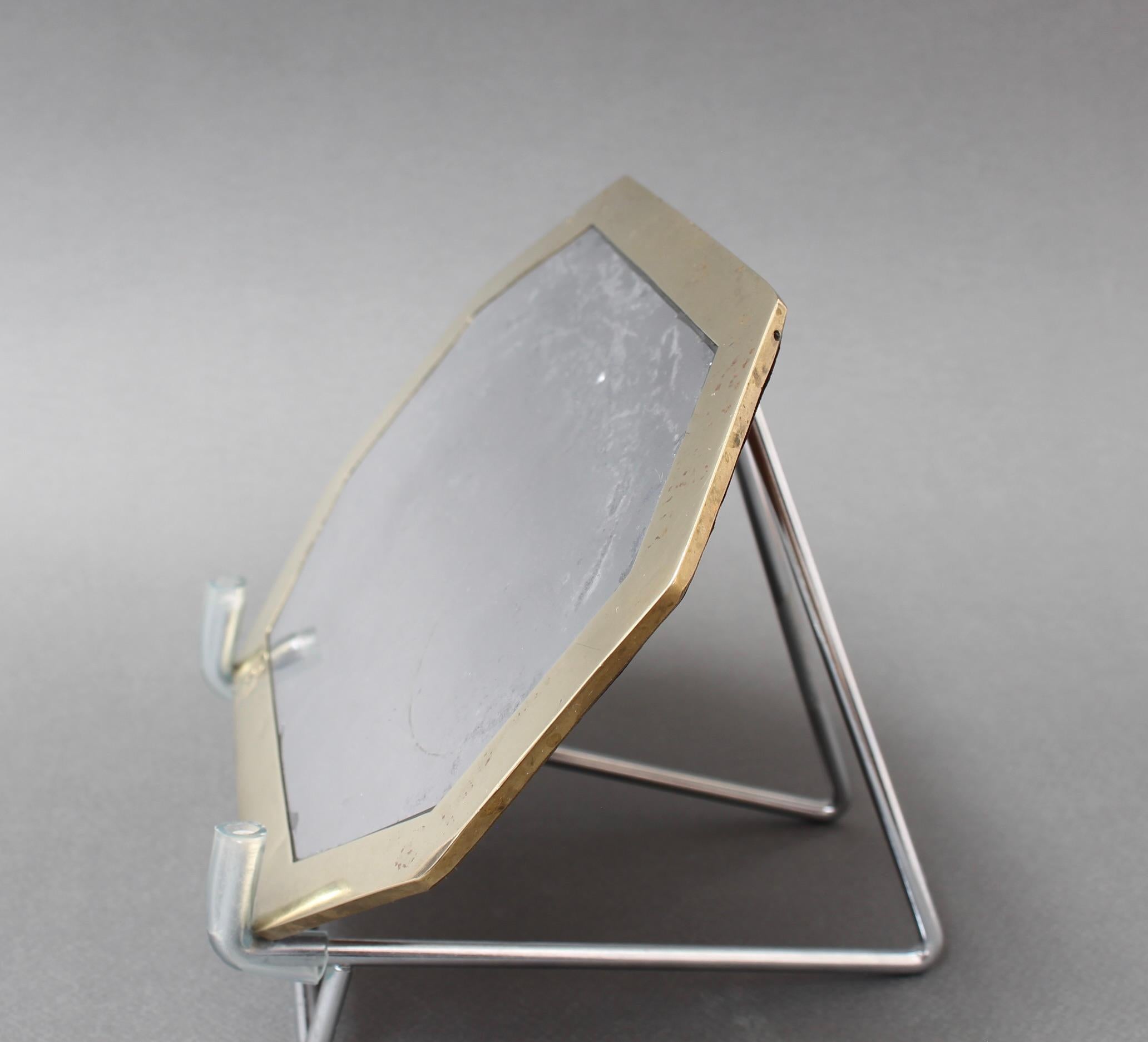 Bandeja octogonal de aluminio y latón de David Marshall (años 80) - Pequeña Aluminio en venta