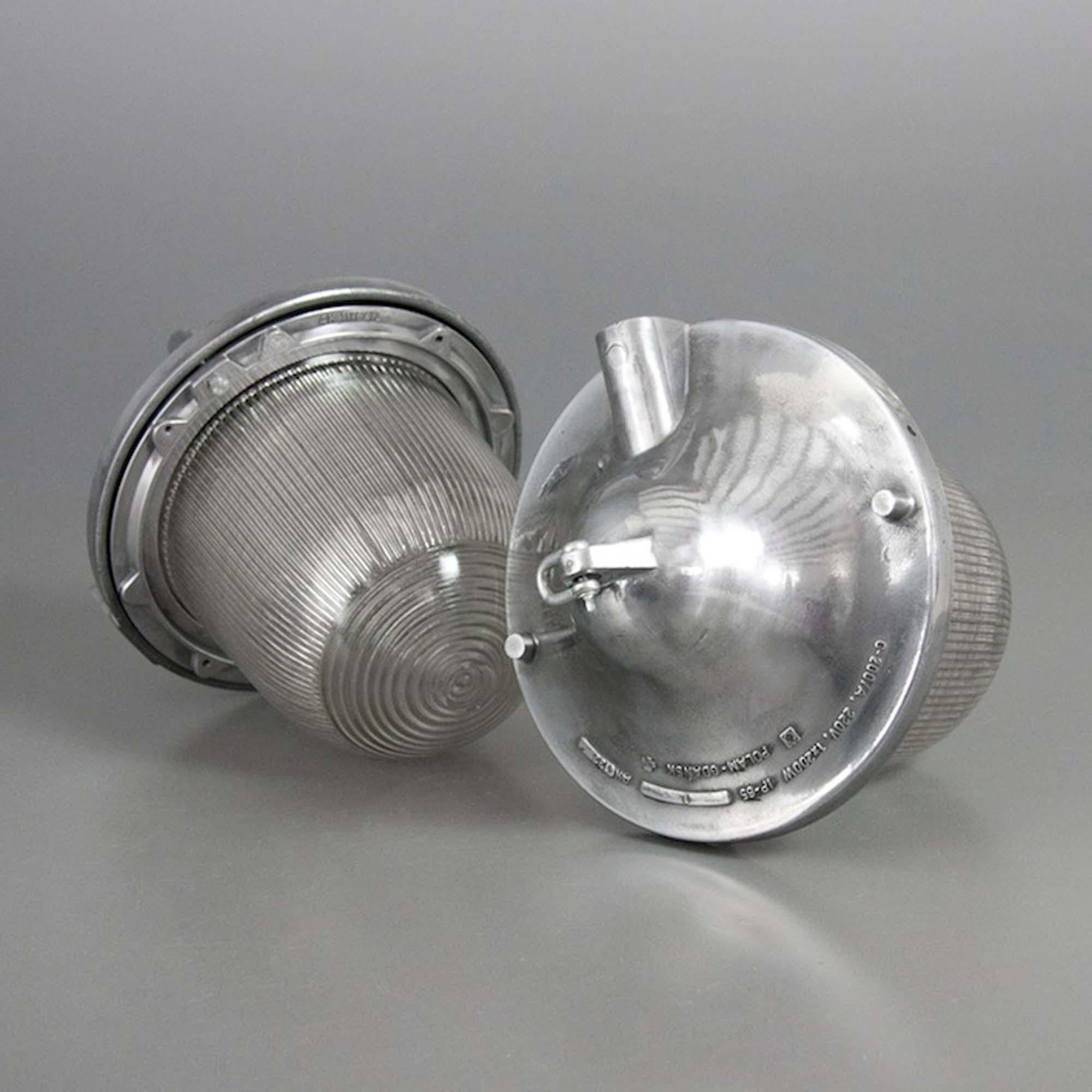 Temperato Lampada a sospensione industriale in alluminio e vetro prismatico di Polam in vendita