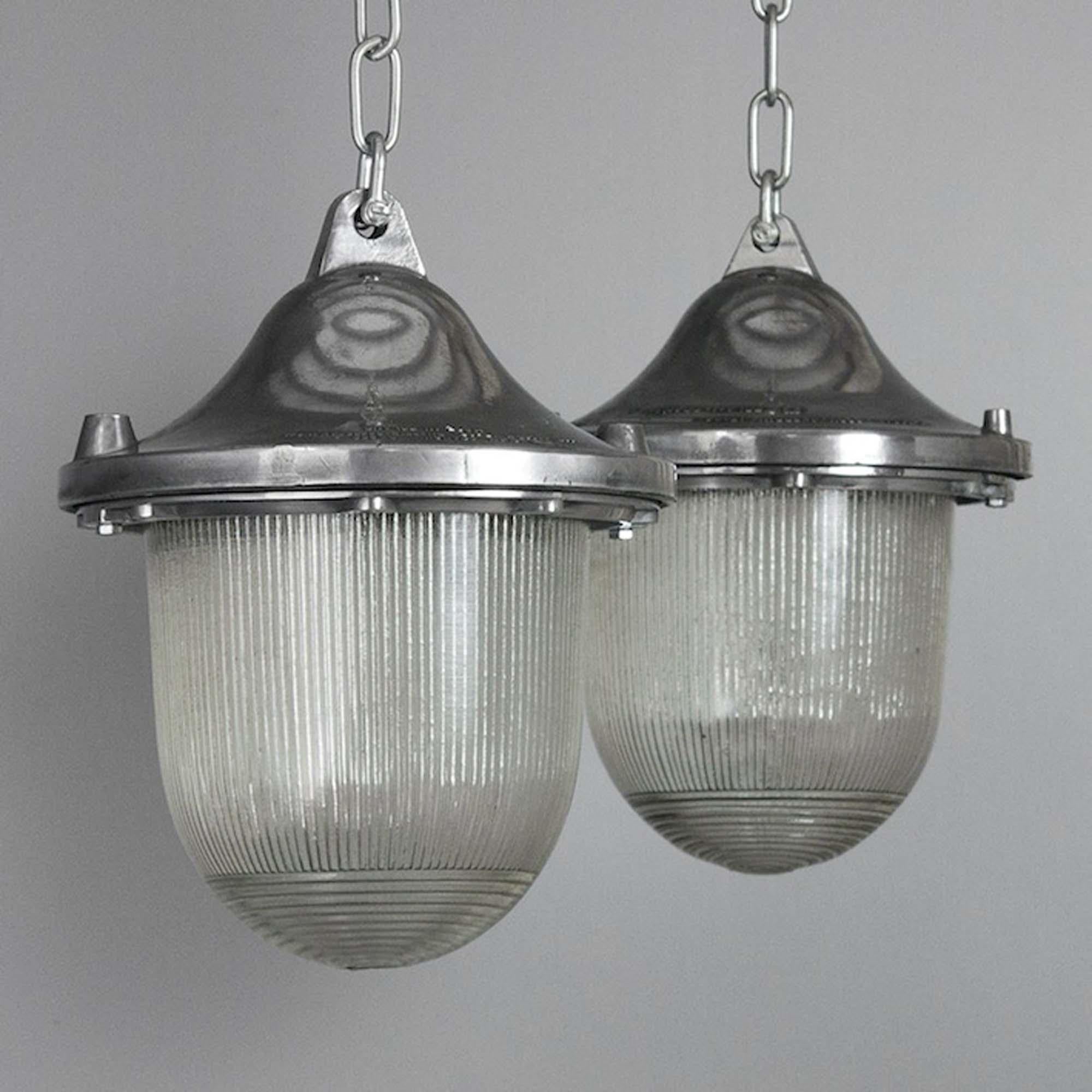 Lampada a sospensione industriale in alluminio e vetro prismatico di Polam in vendita 2