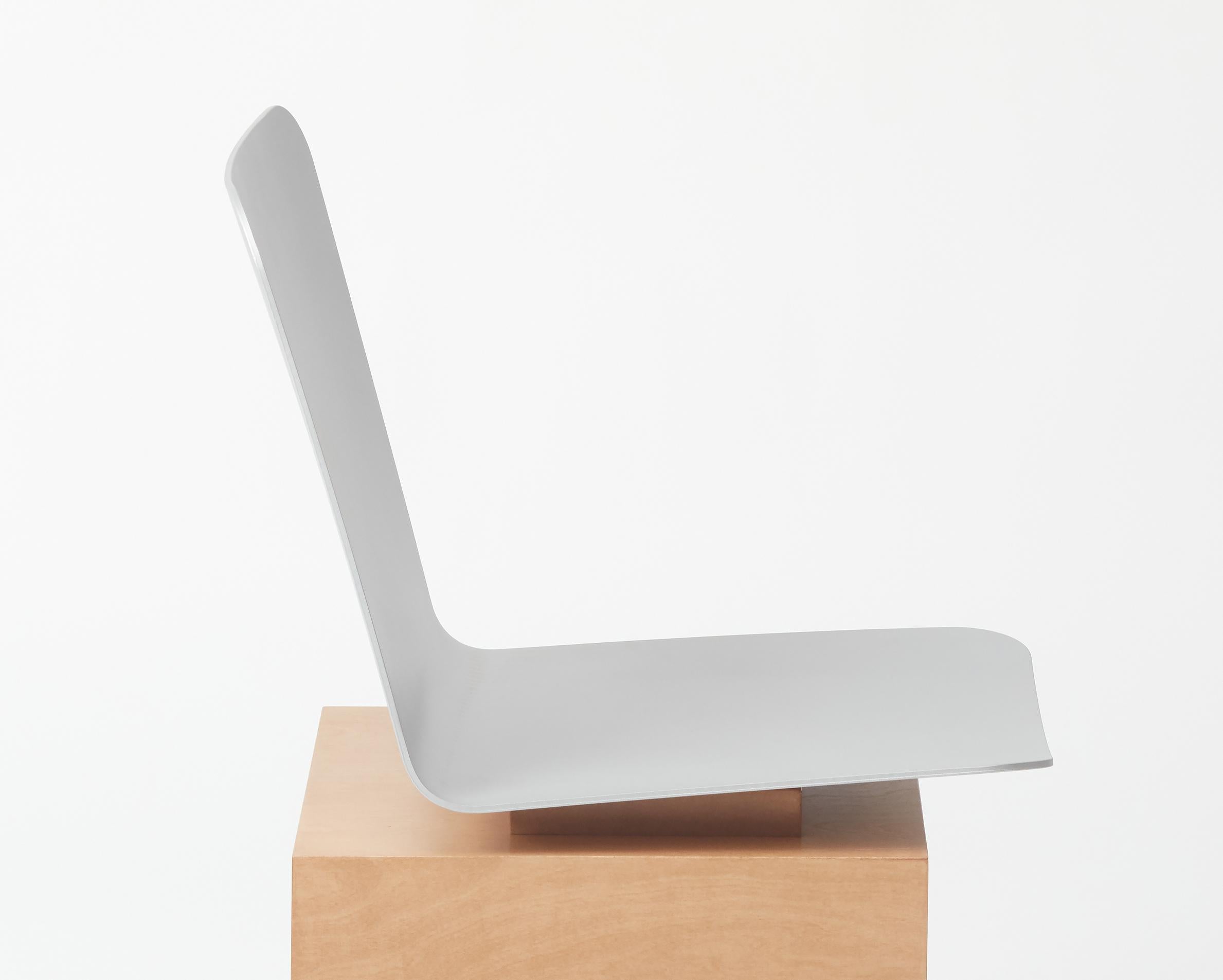 Stuhl aus Aluminium und Holz_Zeitgenössisches Collectional Design PEANA von Max Enrich (Lackiert) im Angebot