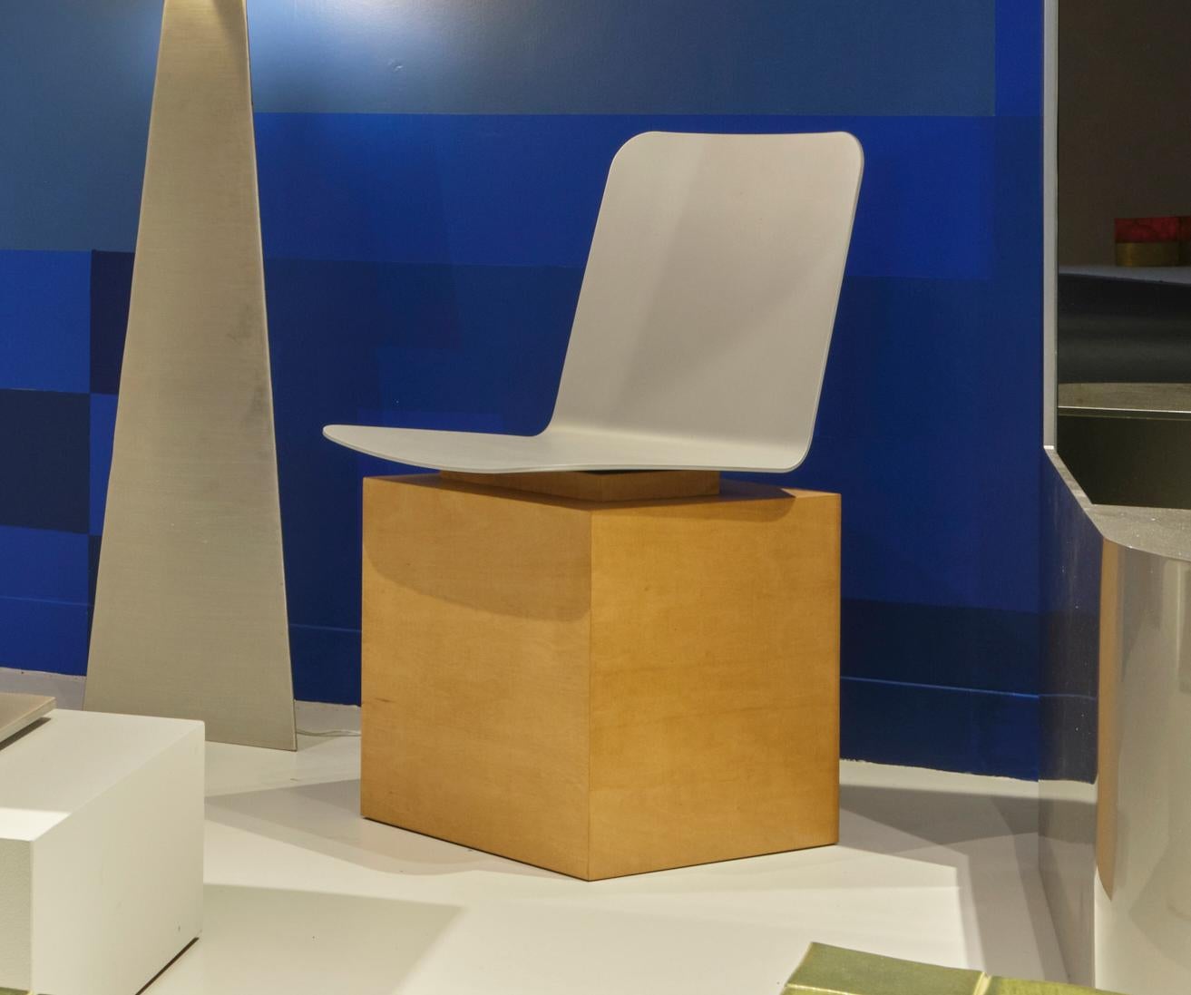 Stuhl aus Aluminium und Holz_Zeitgenössisches Collectional Design PEANA von Max Enrich im Angebot 2