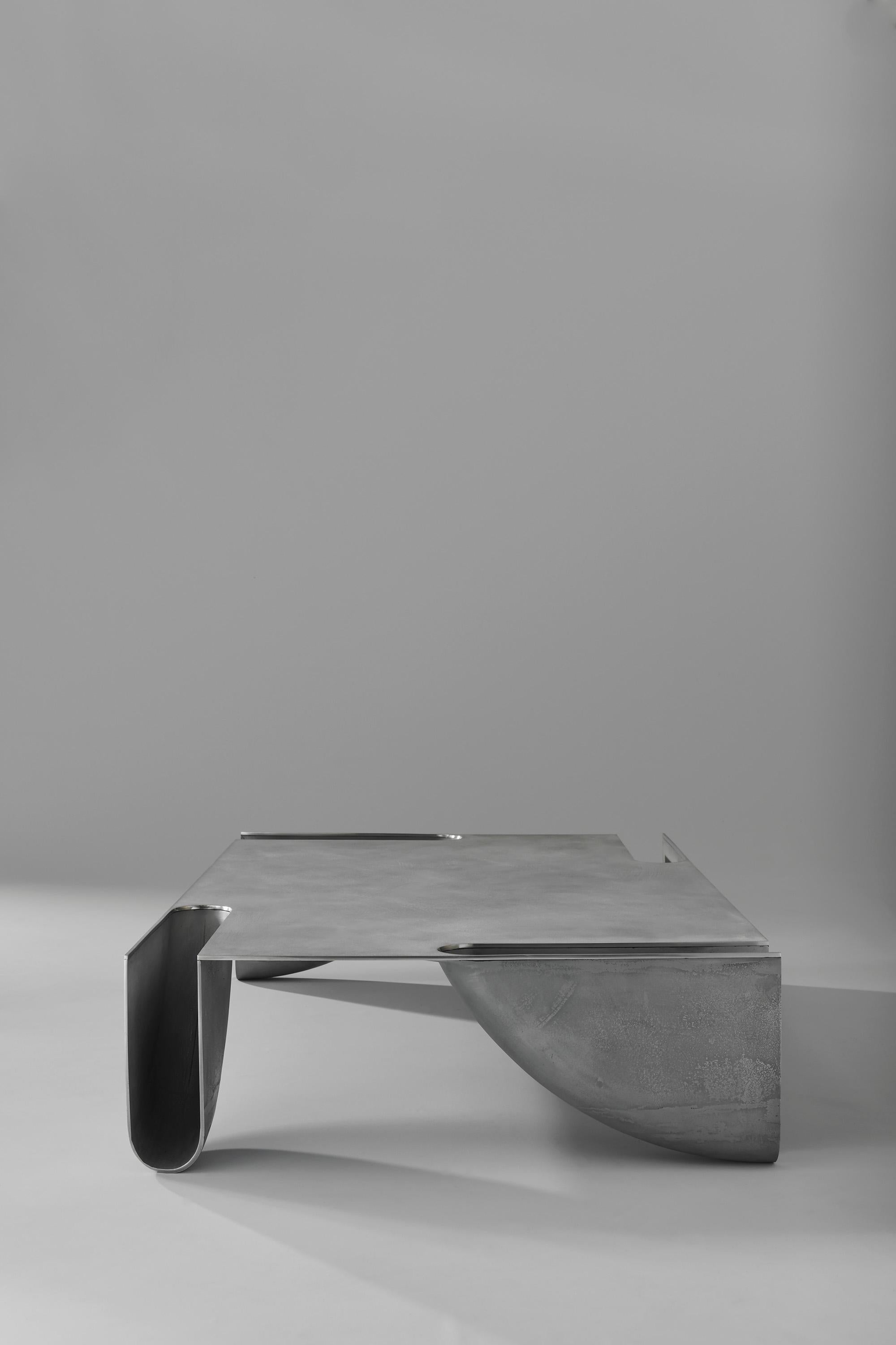 Table basse bb architecturale en fonte d'aluminium gris en vente 4