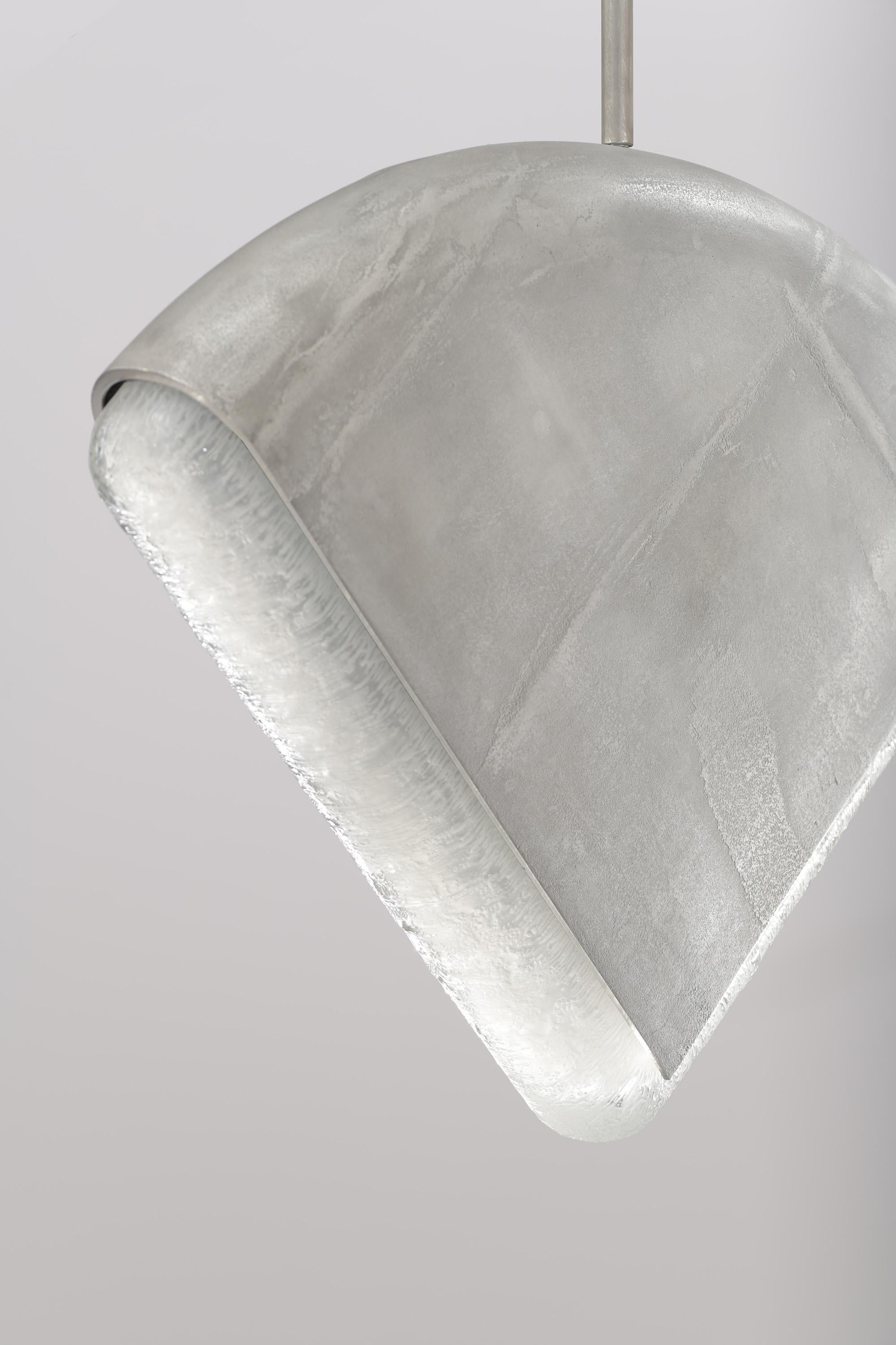 Francese Pendente architettonico BB in alluminio fuso grigio in vendita
