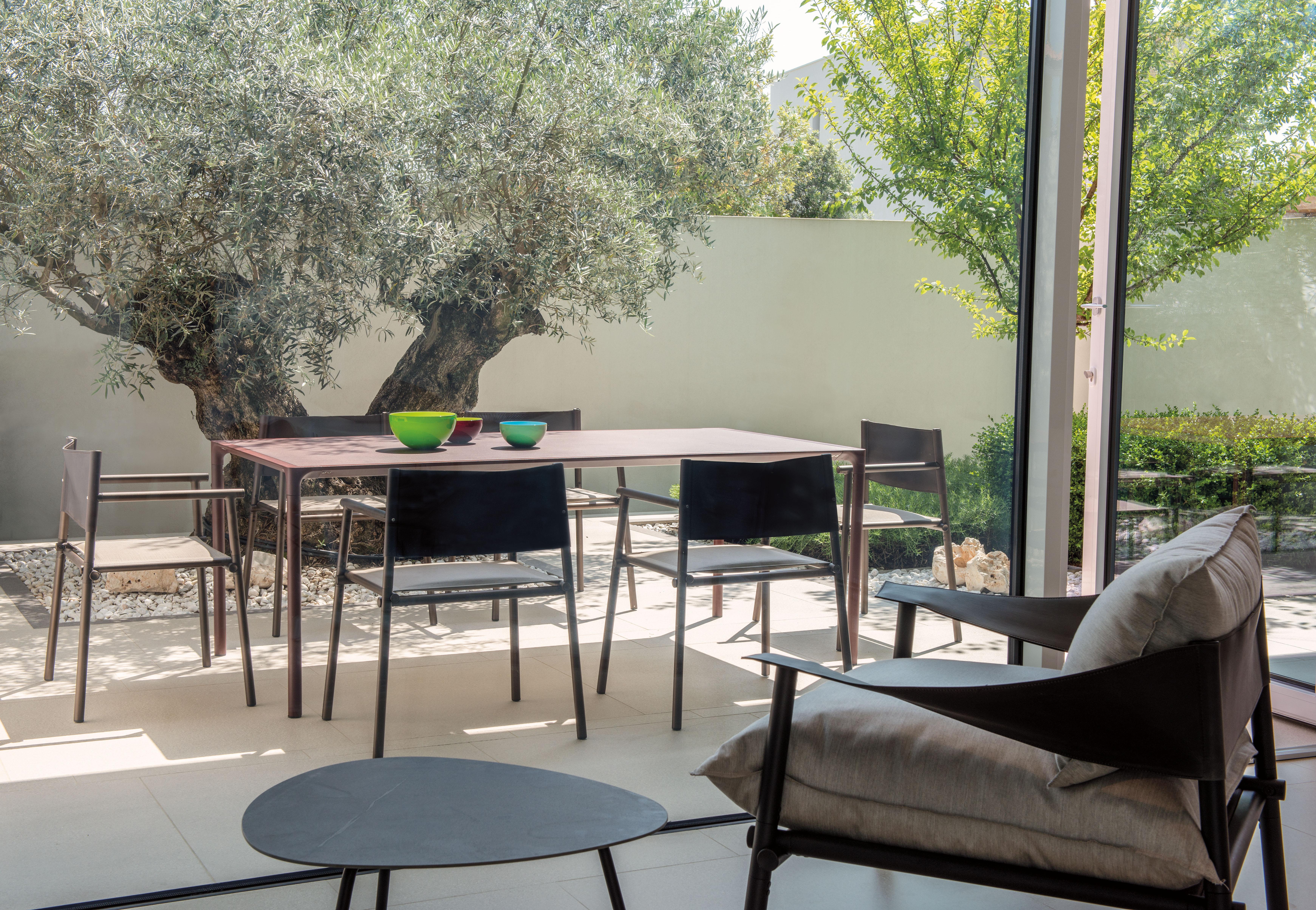 Aluminium and Porcelain Stoneware EMU Terramare Coffee Table In New Condition For Sale In Marsciano, IT