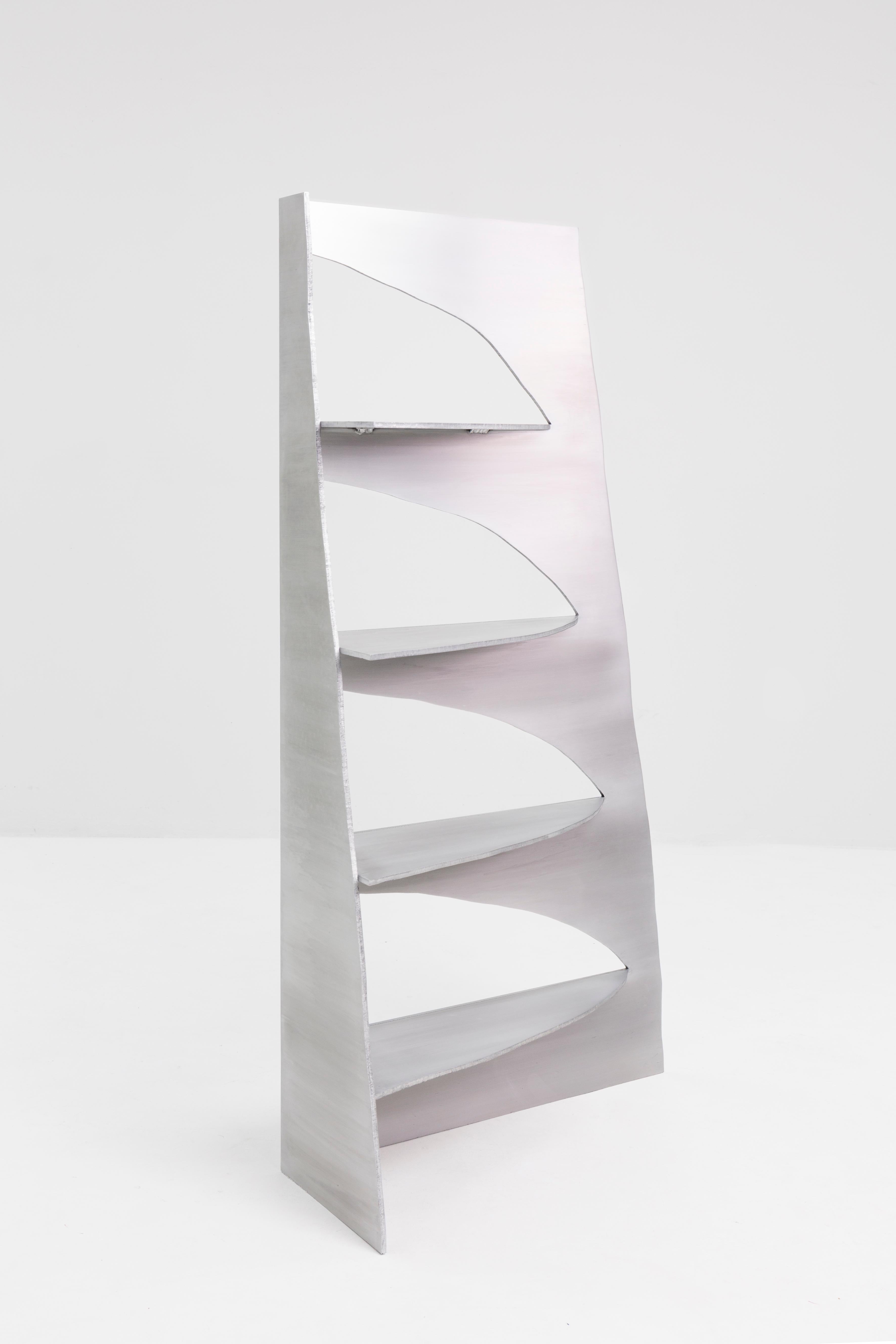 Aluminum rational jigsaw shelf by Studio Julien Manaira
Dimensions: 72.5 x 25 x 140 cm
Materials: Brushed and waxed aluminum


The intention behind this project is to highlight the traces from the actions of the maker. In this sense, the choice of