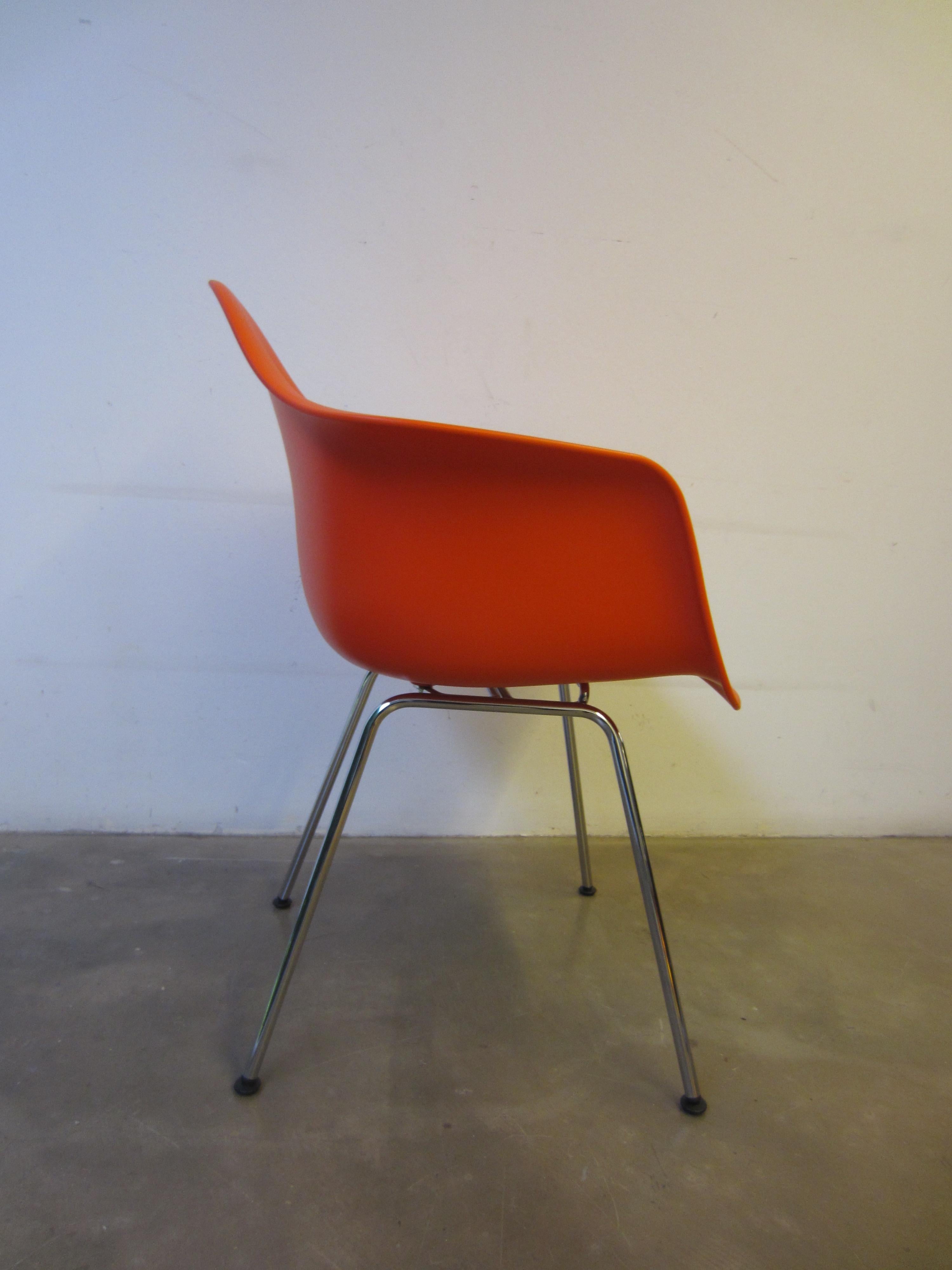 Aluminium Red Chair Charles & Ray Eames, Vitra (Skandinavische Moderne)