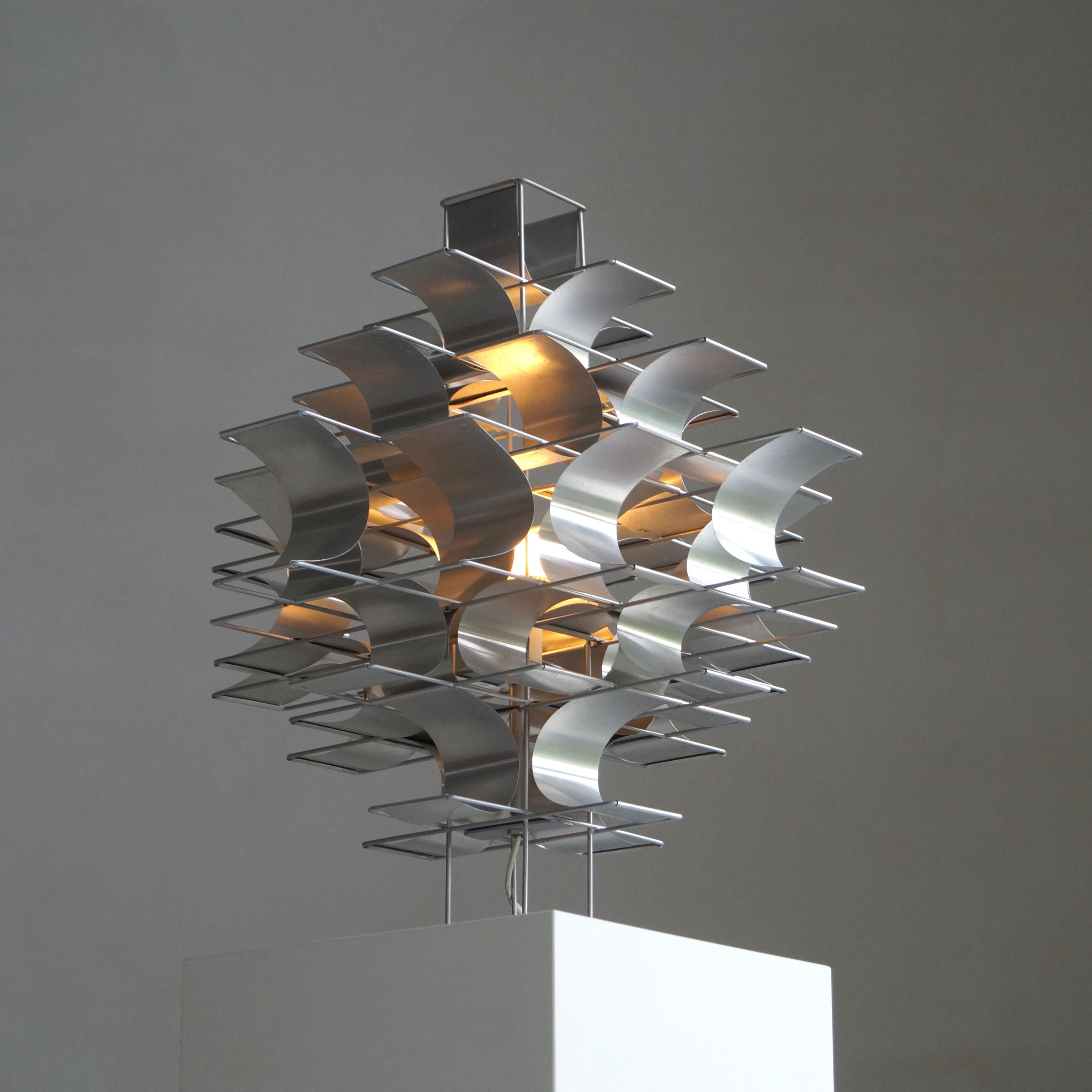 Aluminium sheet metal ''Cassiopeia'' table lamp by Max Sauze, 1970s In Good Condition In EVERDINGEN, NL