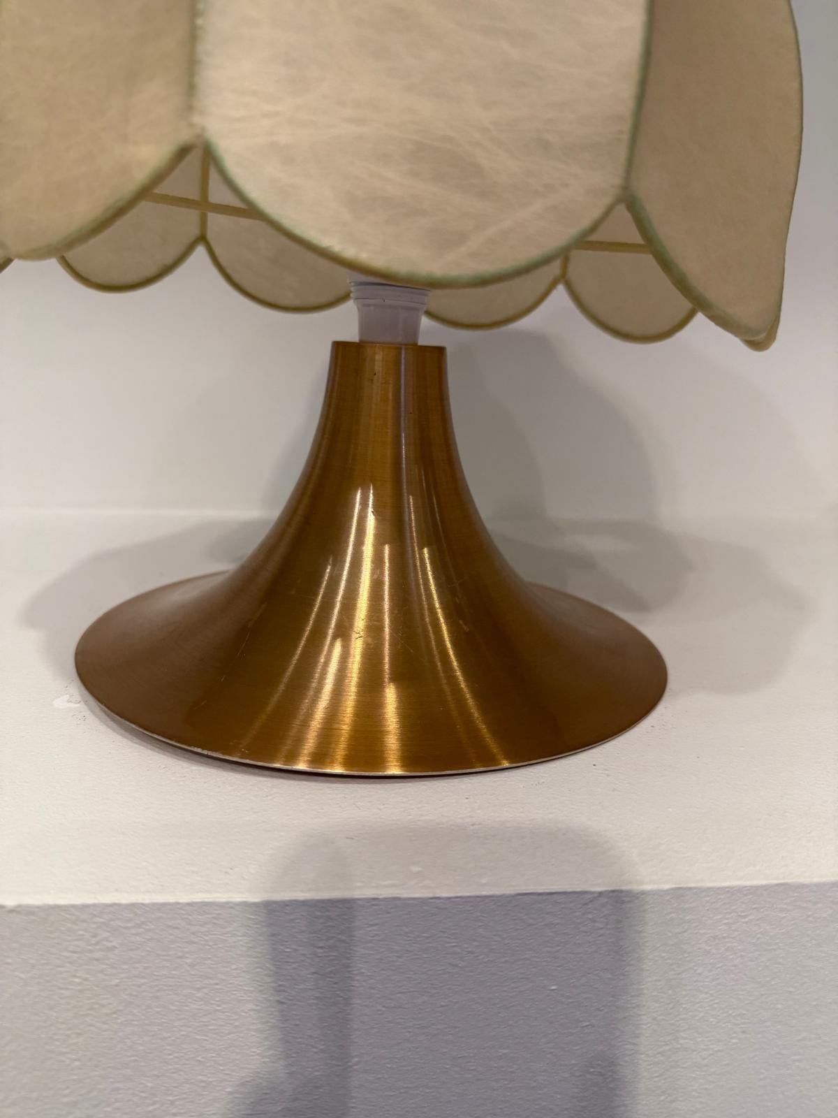 Aluminium table lamp from circa 1960 with two original coccons shades For Sale 12
