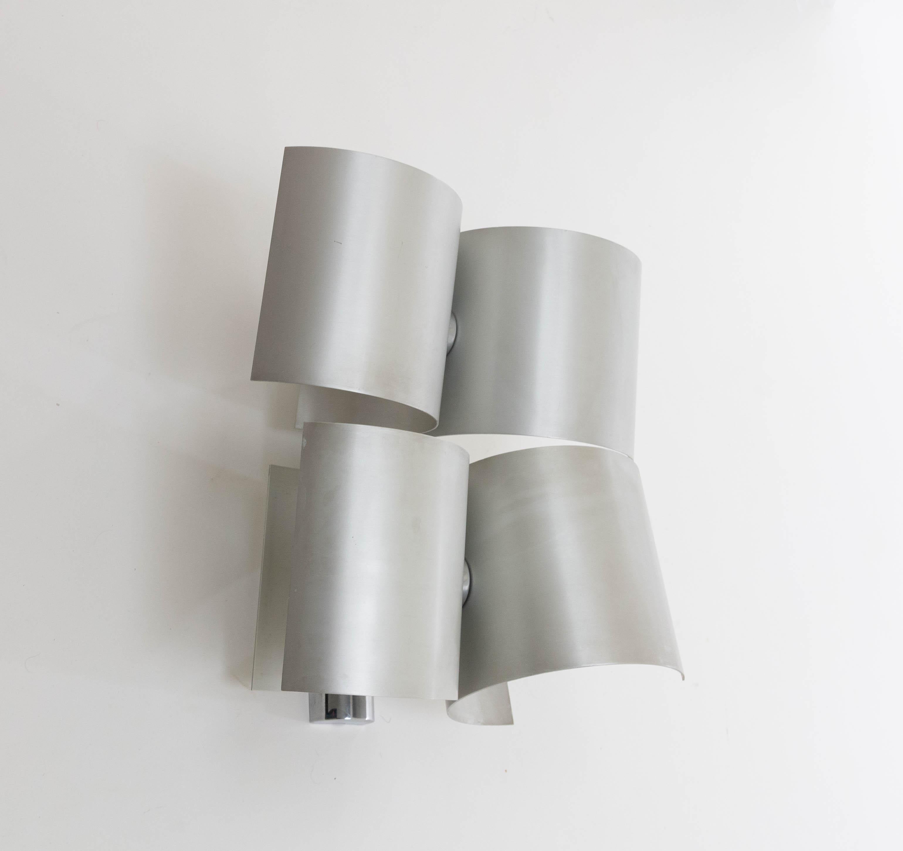 Late 20th Century Aluminium wall lamp by Nucleo Sormani, 1970s For Sale