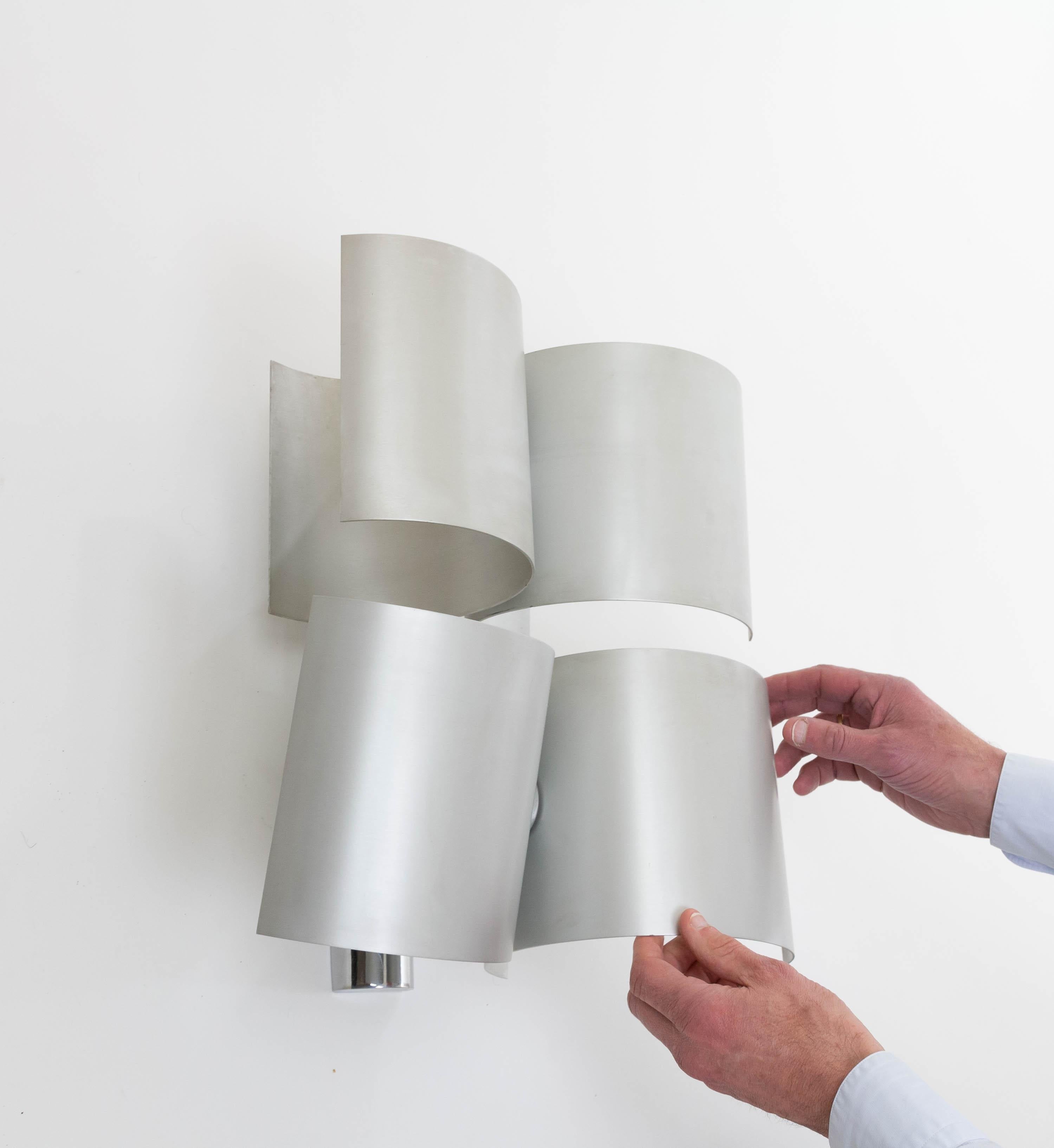 Aluminium wall lamp by Nucleo Sormani, 1970s For Sale 1