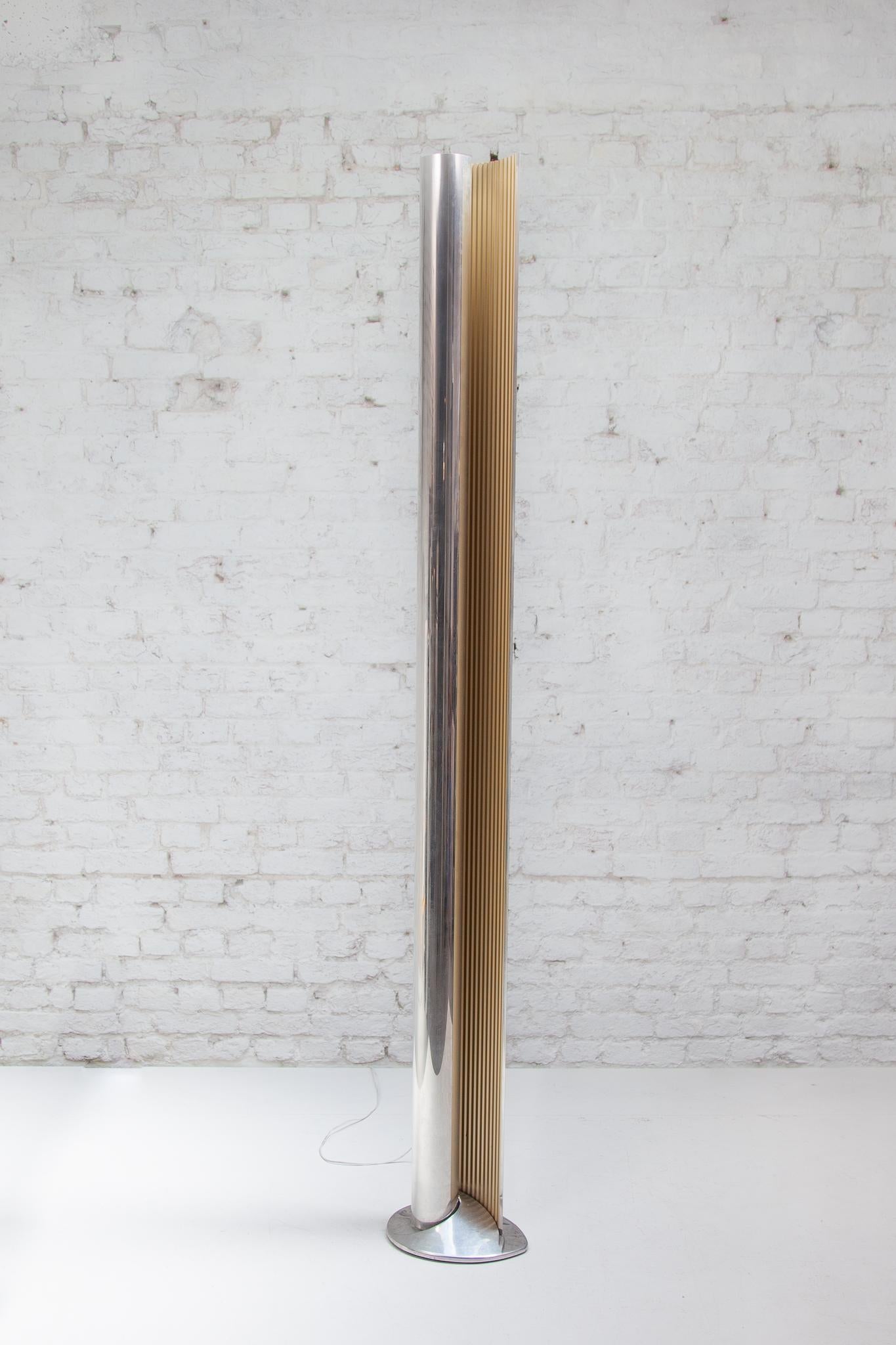 Aluminum 1980s Penombra Floor Lamp by Antoni Flores for Sargot Barcelona In Good Condition For Sale In Antwerp, BE