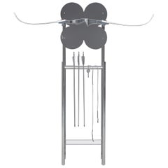 Scaffale in alluminio, acrilico, acrilico specchiato, legno e corda di Deon Rubi.