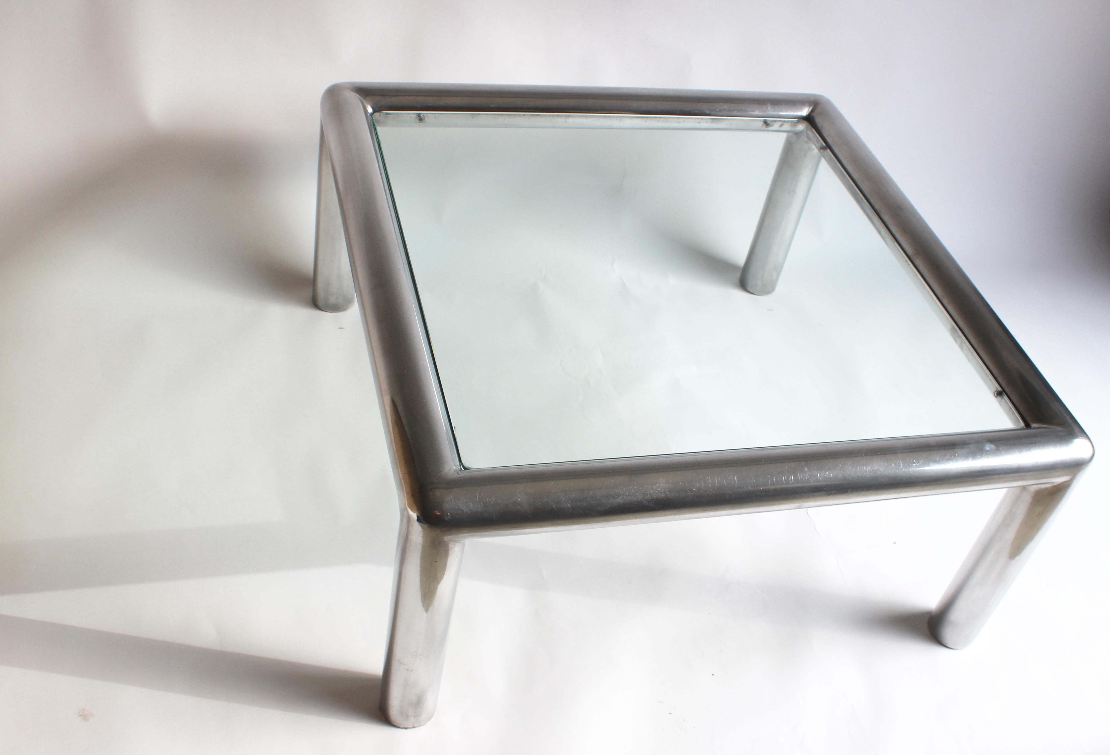 Couchtisch „Tubo“ aus Aluminium und Glas von John Mascheroni im Angebot 5