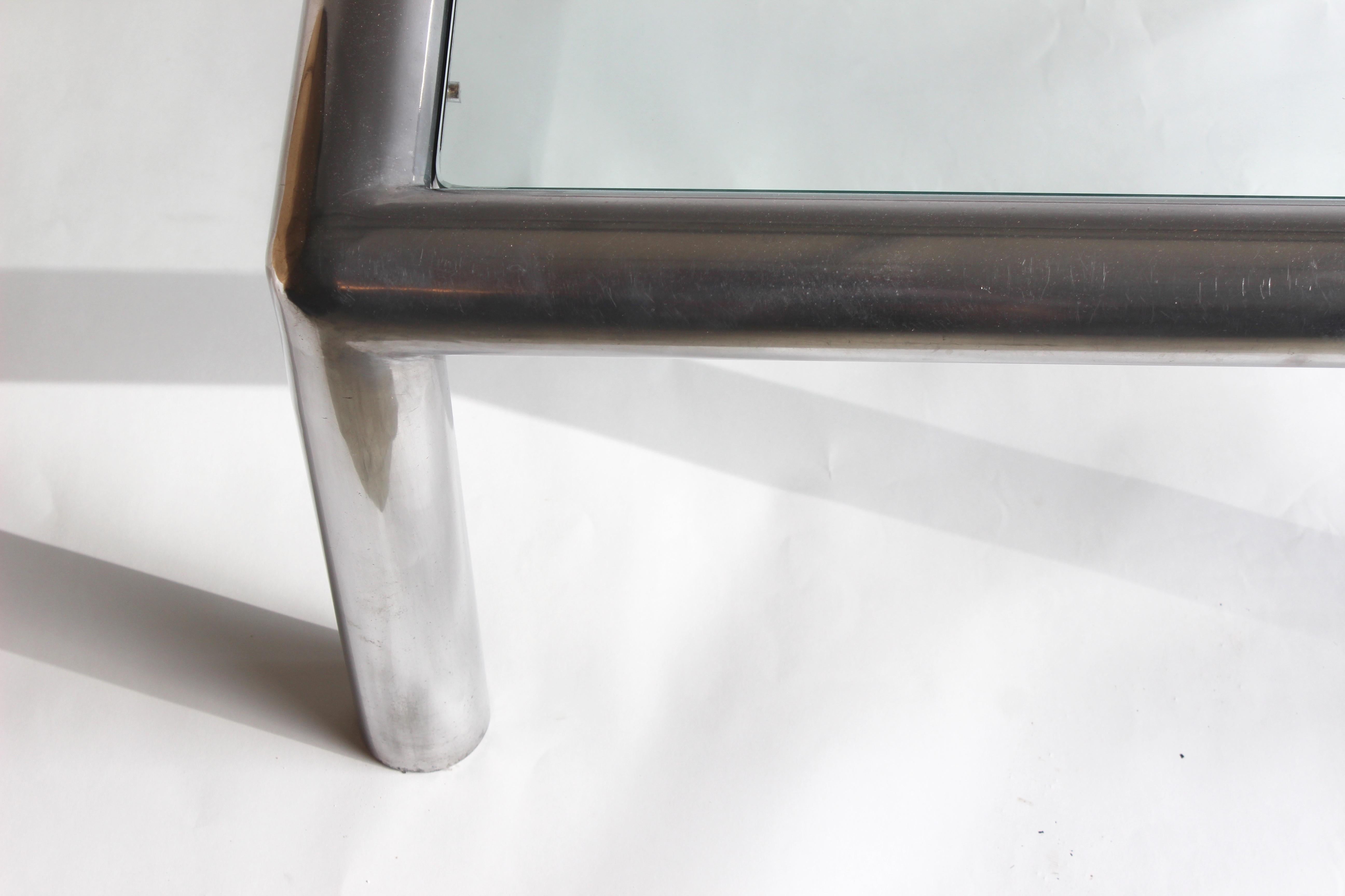 Couchtisch „Tubo“ aus Aluminium und Glas von John Mascheroni im Angebot 6