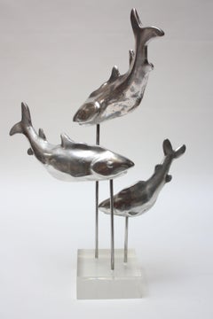 Aluminium- und Lucite-Skulptur einer Reihe von Sharks