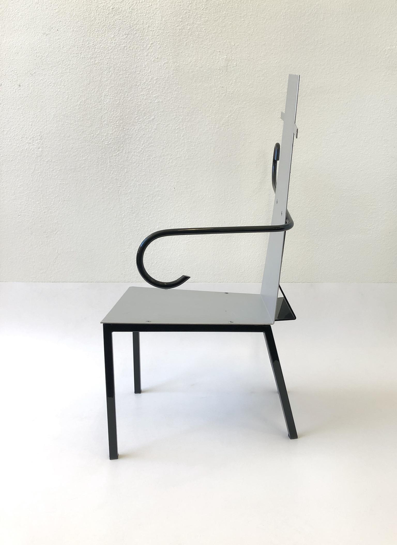 Postmoderner Sessel aus Aluminium und Stahl (Pulverbeschichtet) im Angebot