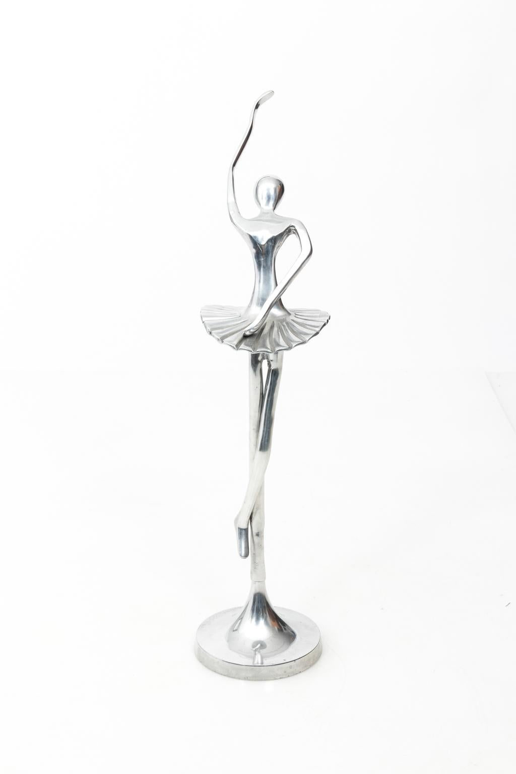 Escultura Bailarina de Aluminio en venta 2