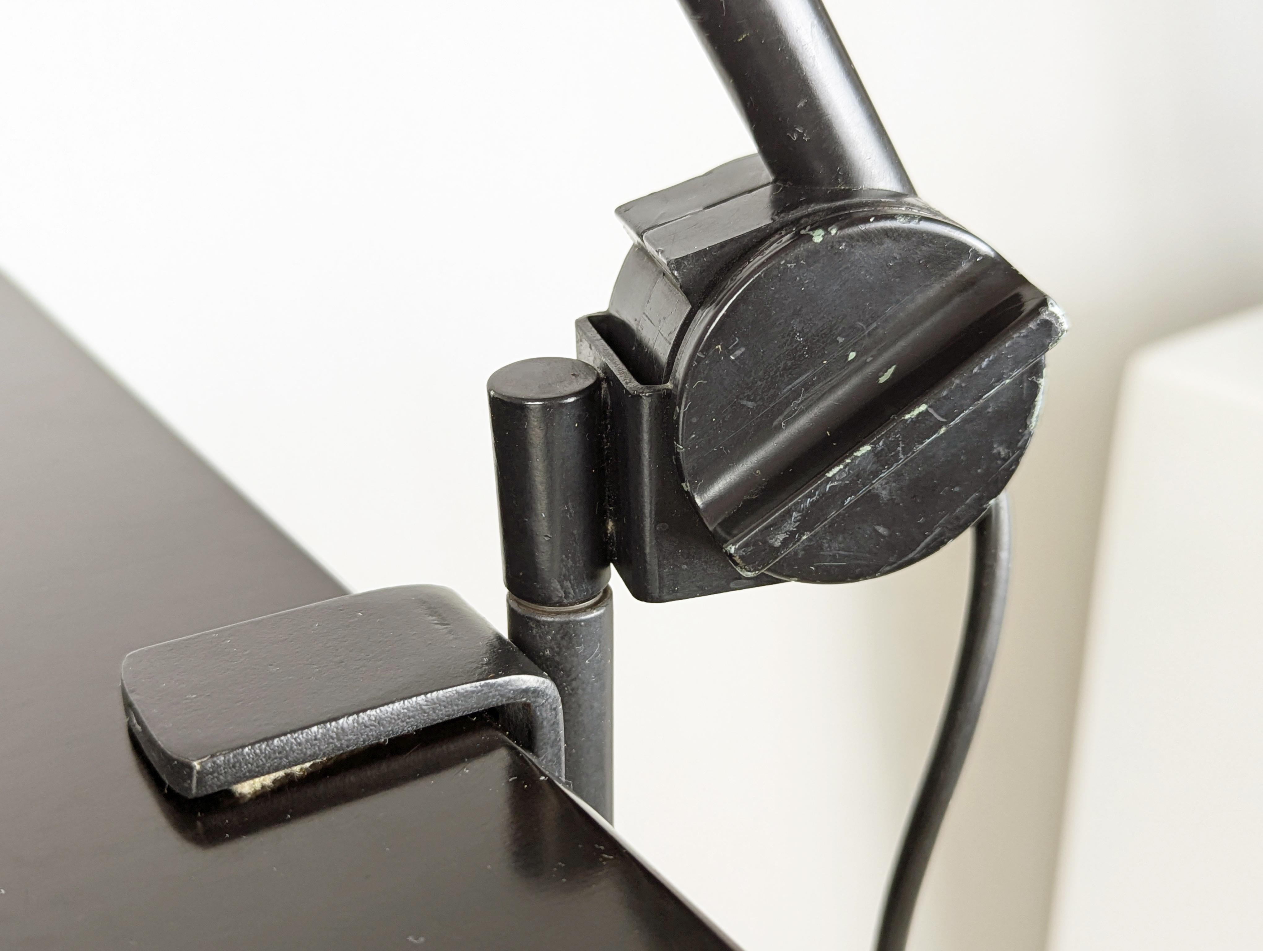 Late 20th Century Aluminum & Black Metal Sintesi Table Lamp by Ernesto Gismondi for Artemide, 1970 For Sale