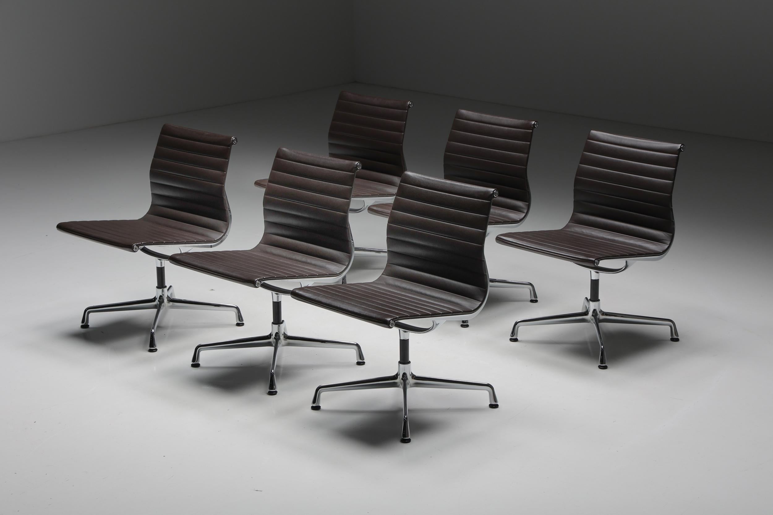 Mid-Century Modern Aluminum Chairs by Charles & Ray Eames for Vitra, USA, 1958 For Sale