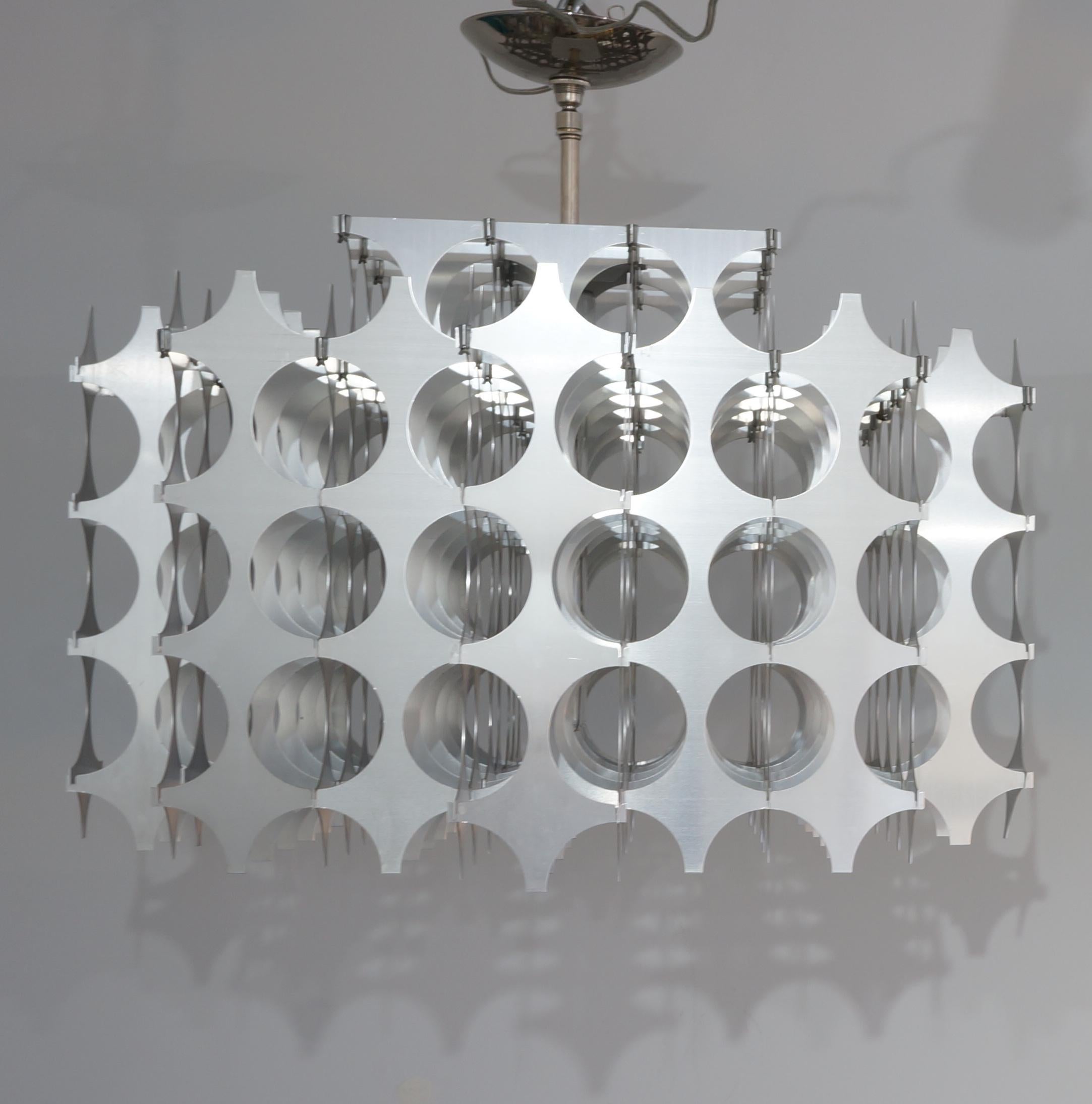 Aluminium-Kronleuchter aus Aluminium von Max Sauze (Moderne der Mitte des Jahrhunderts) im Angebot