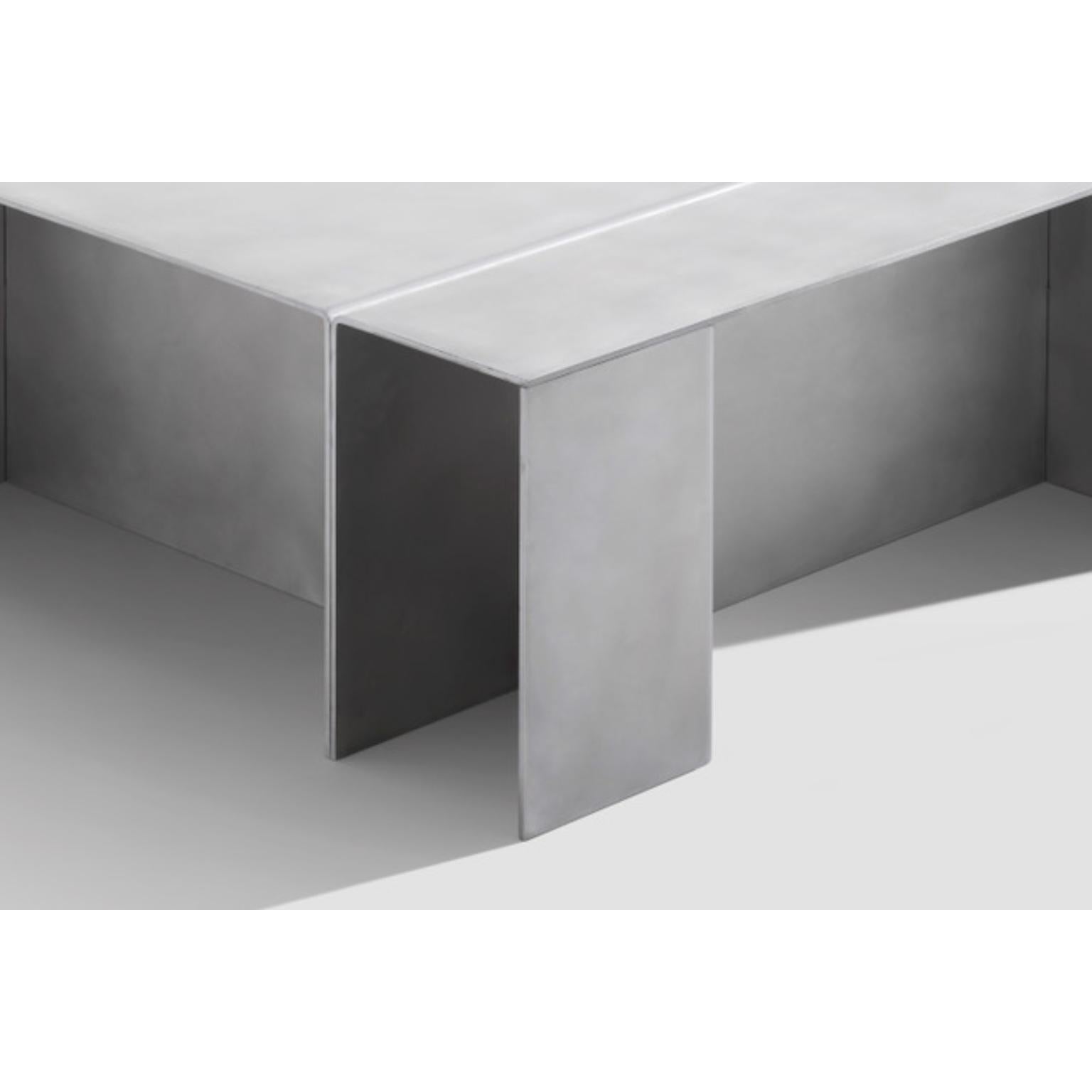 Moderne Table basse en aluminium par Paul Coenen en vente