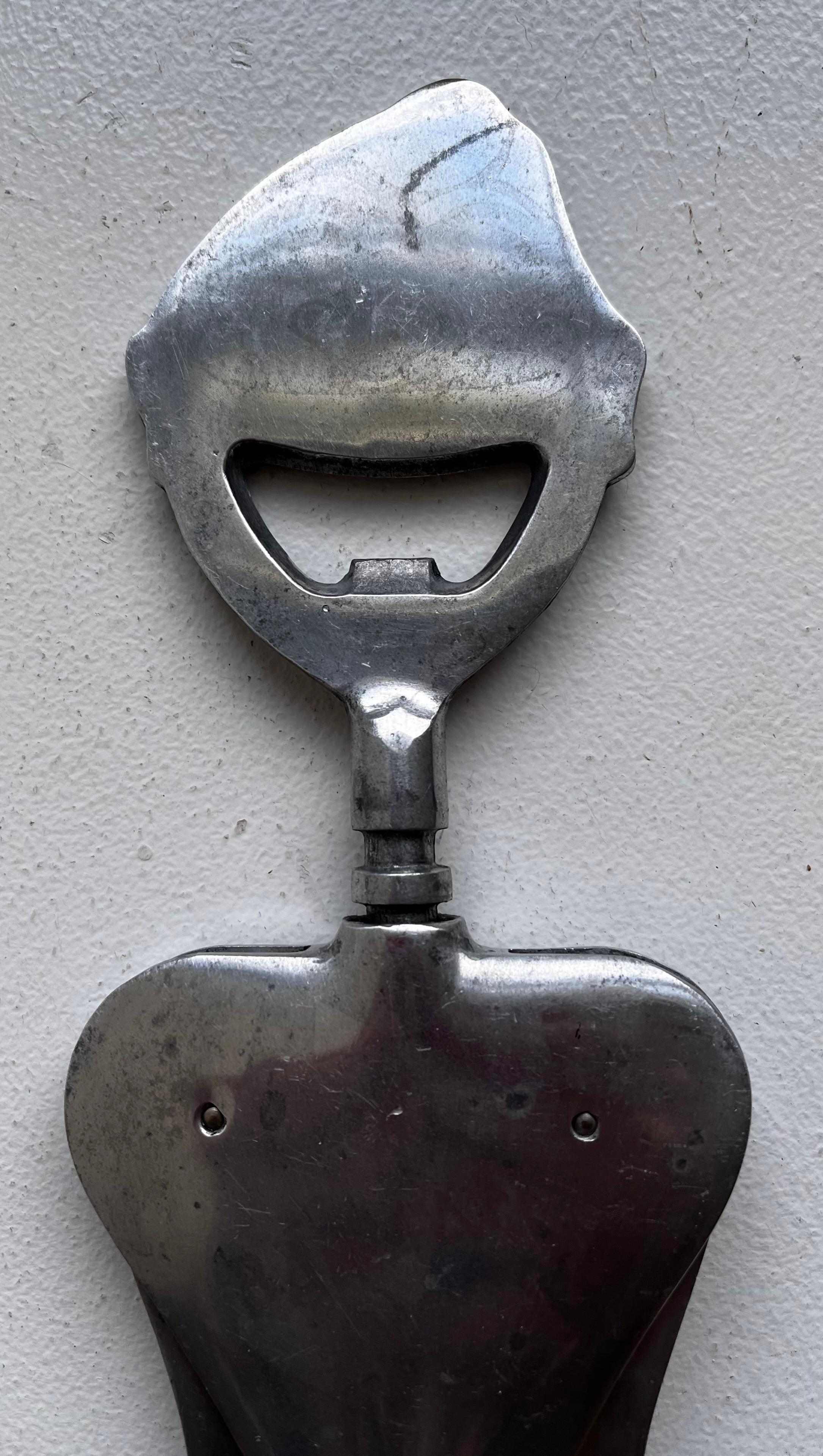 Aluminium-Korkenzieher und -Flaschenöffner, Italien, 1950er Jahre (Italienisch) im Angebot