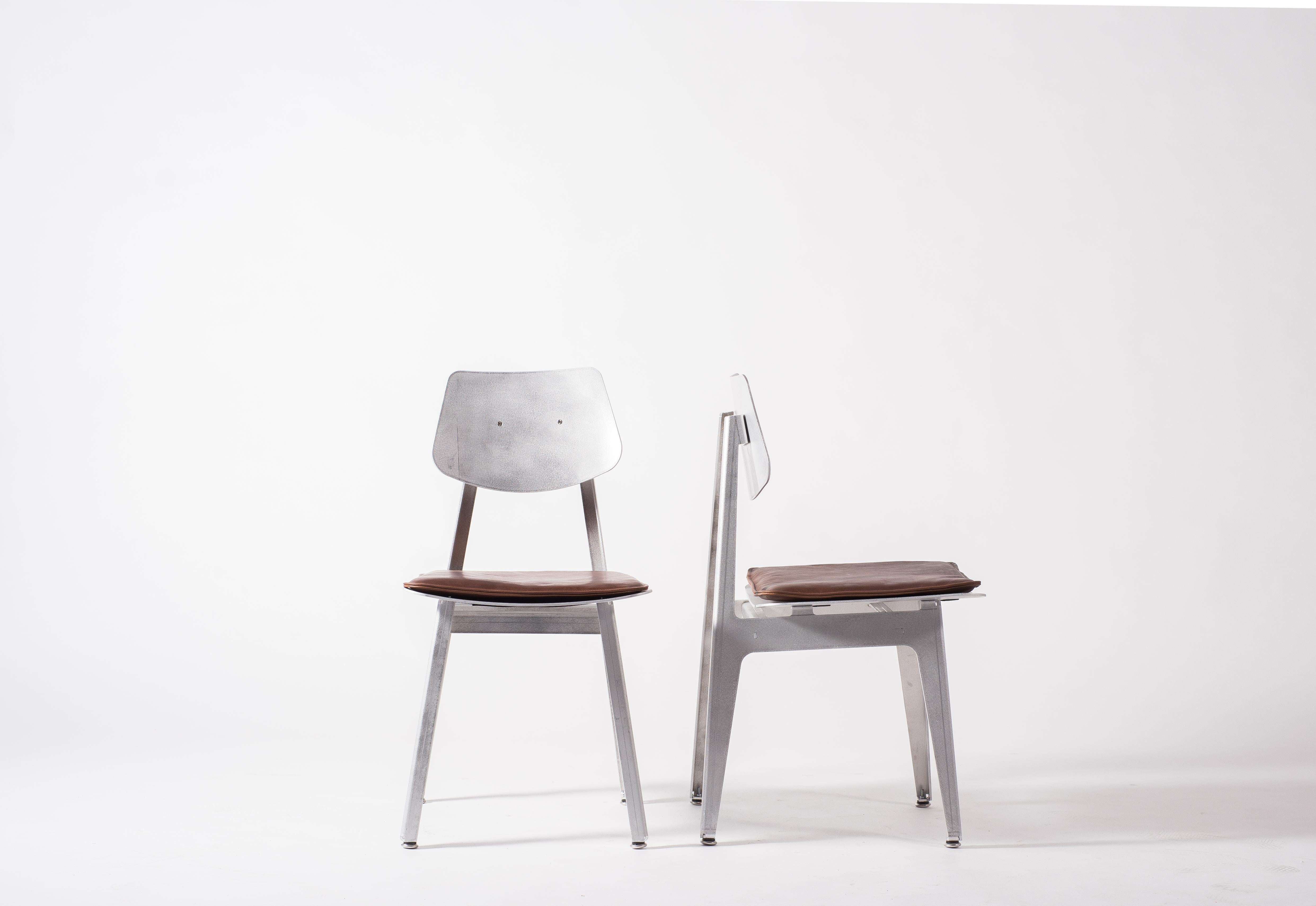 Américain Chaise de salle à manger extérieure en aluminium avec coussin de siège en cuir / Chaise de salle à manger BT en vente