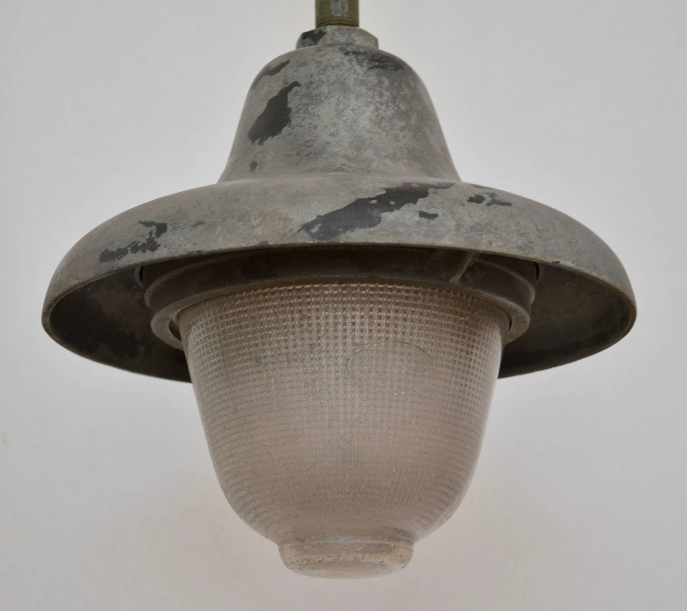 Aluminum Explosion Proof Holophane Pendant Lights In Good Condition In Baltimore, MD