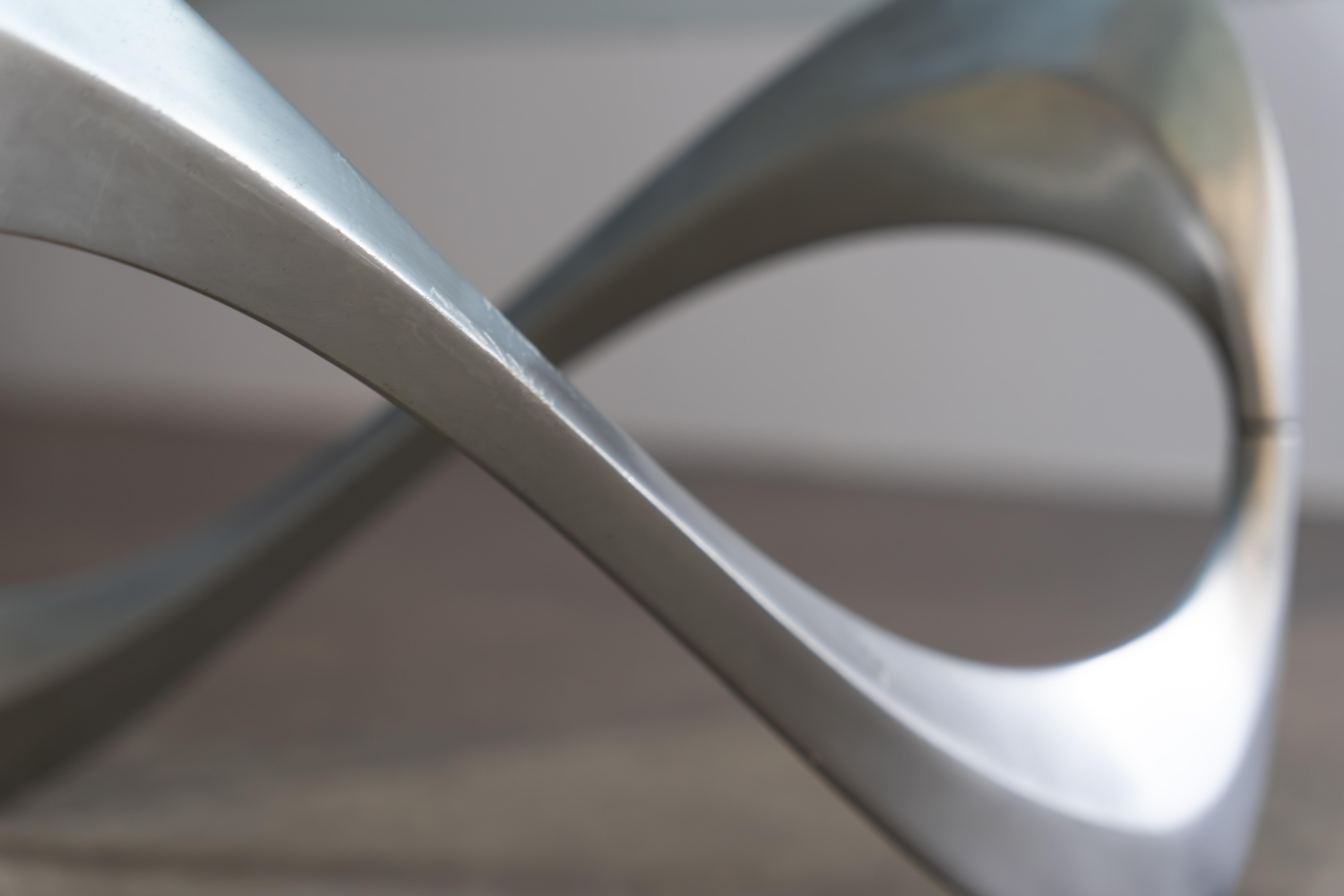 Couchtisch aus Aluminium und Glas „Schlange“ Knut Hesterberg für Ronald Schmitt, 1960er Jahre im Angebot 3
