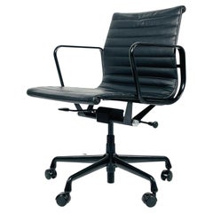 Aluminium-Gruppenstuhl von Charles Eames für Herman Miller