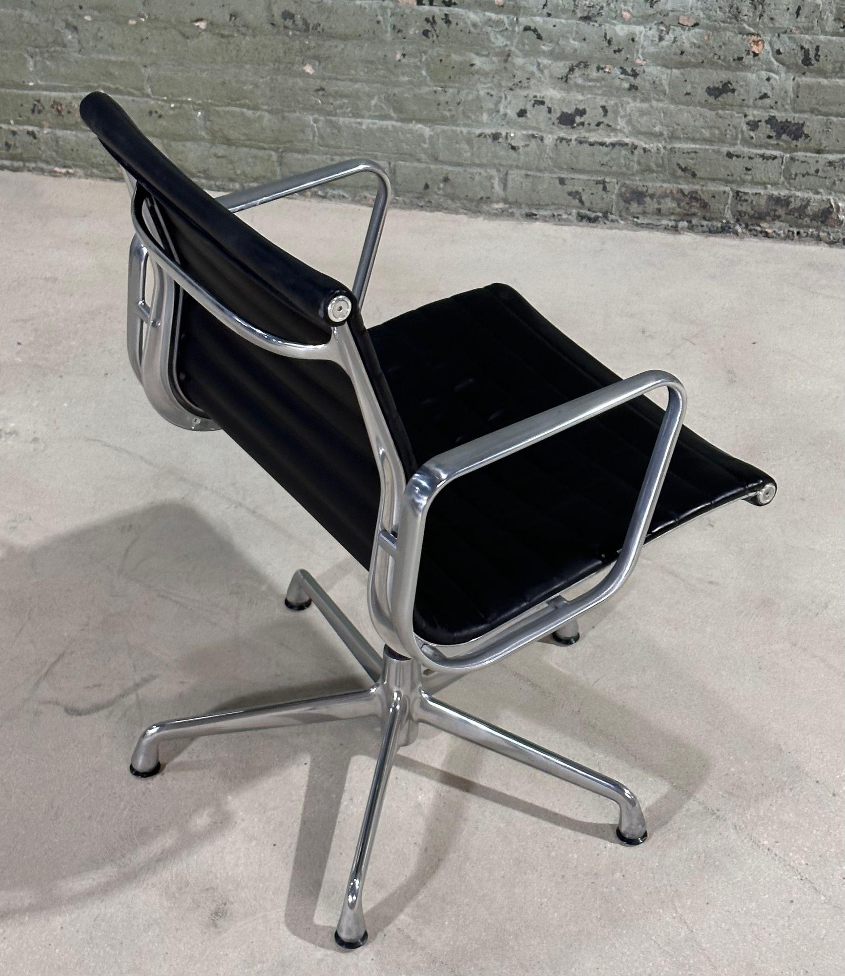 Aluminum Group Desk Chair by Charles Eames for Herman Miller, 2009 1