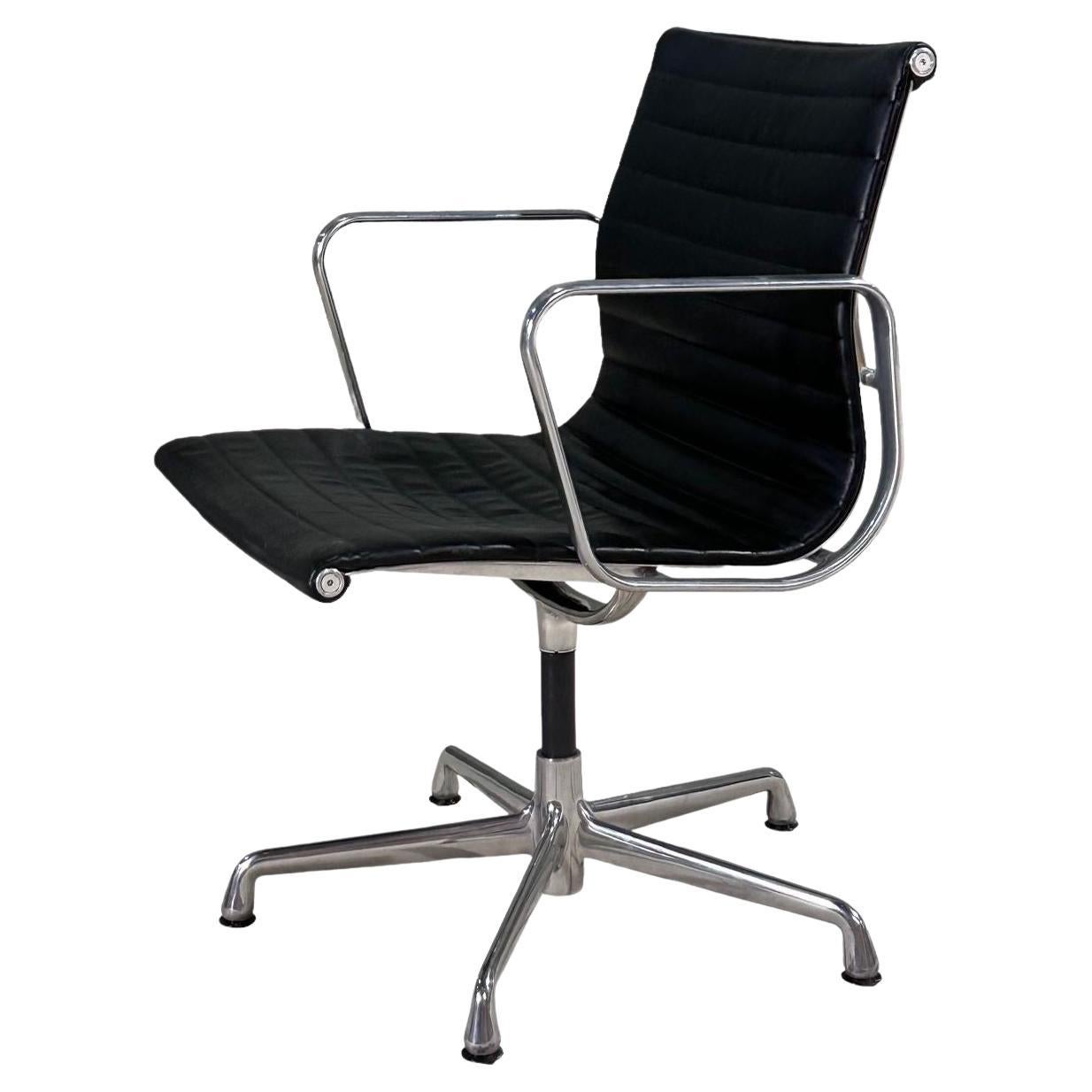 Aluminum Group Desk Chair by Charles Eames for Herman Miller, 2009 For Sale