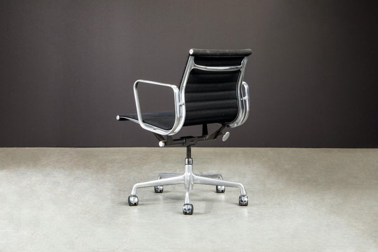 Aluminum Group Desk Chairs by Charles Eames for Herman Miller, Signed For Sale 1