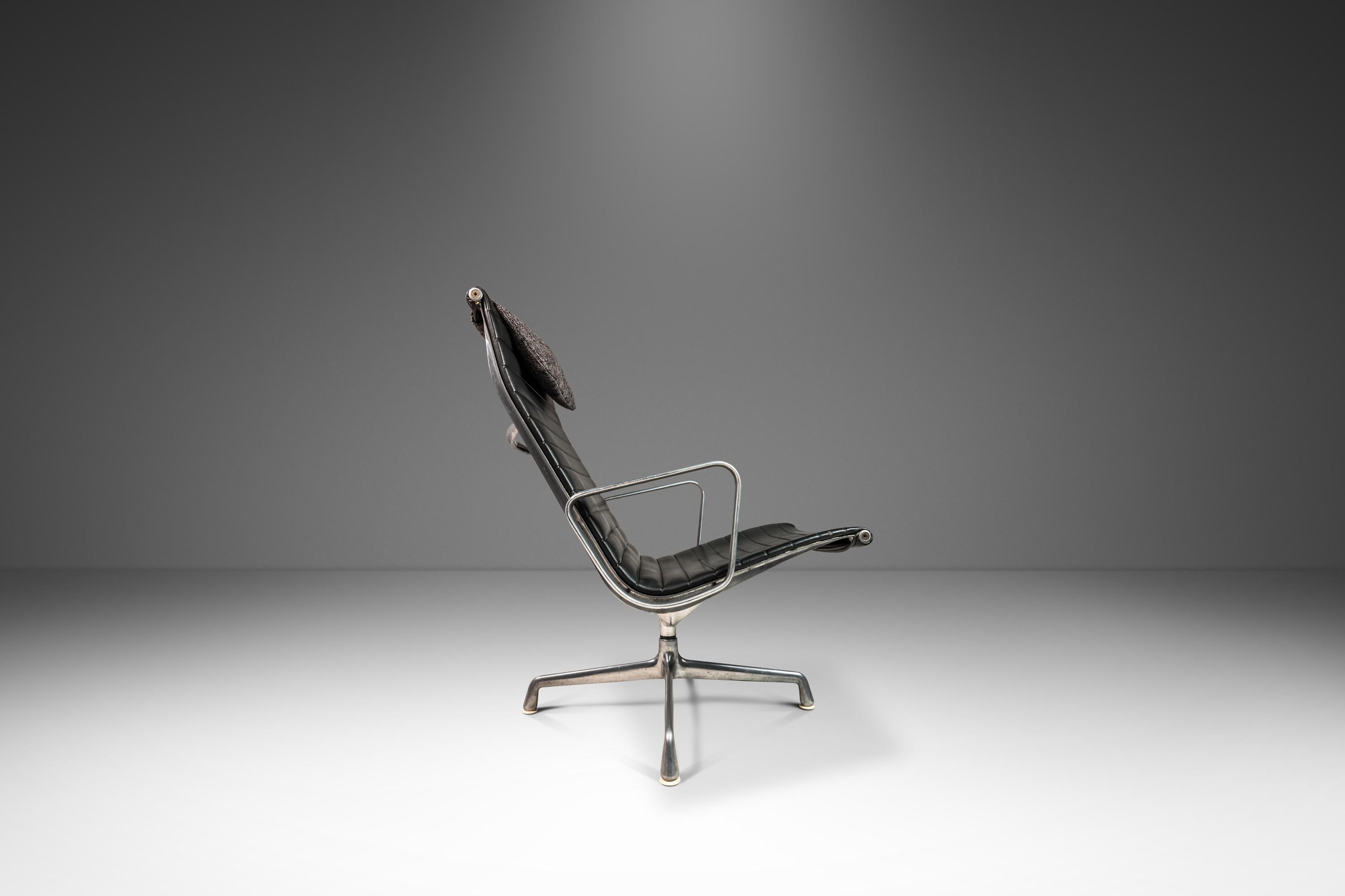 Aluminum Group EA 116 Chair by Charles & Ray Eames for Herman Miller, USA, 1990s For Sale 5