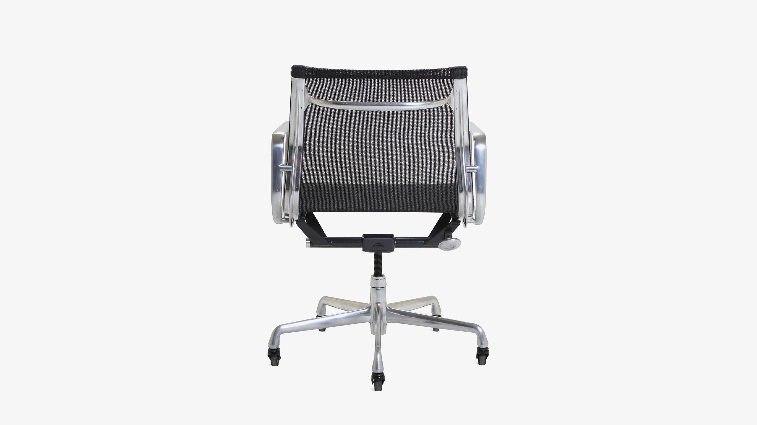 American Aluminum Group Management Chair by Charles & Ray Eames for Herman Miller