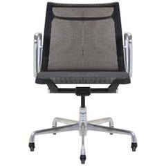 Aluminum Group Management Chair by Charles 
Ray Eames for Herman Miller