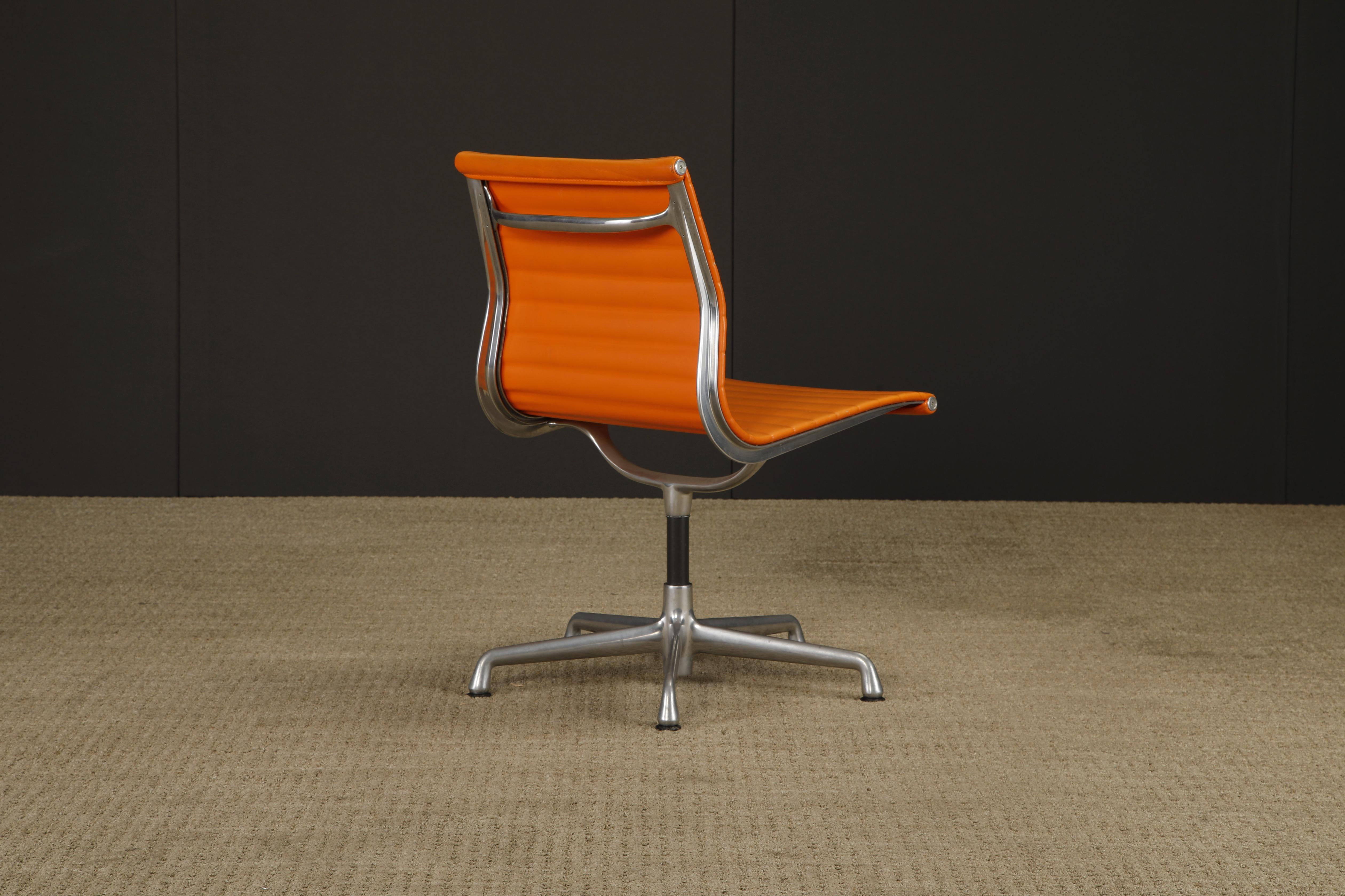 Drehstuhl 'Aluminum Group' von Charles Eames für Herman Miller, 1980er Jahre, signiert im Angebot 5