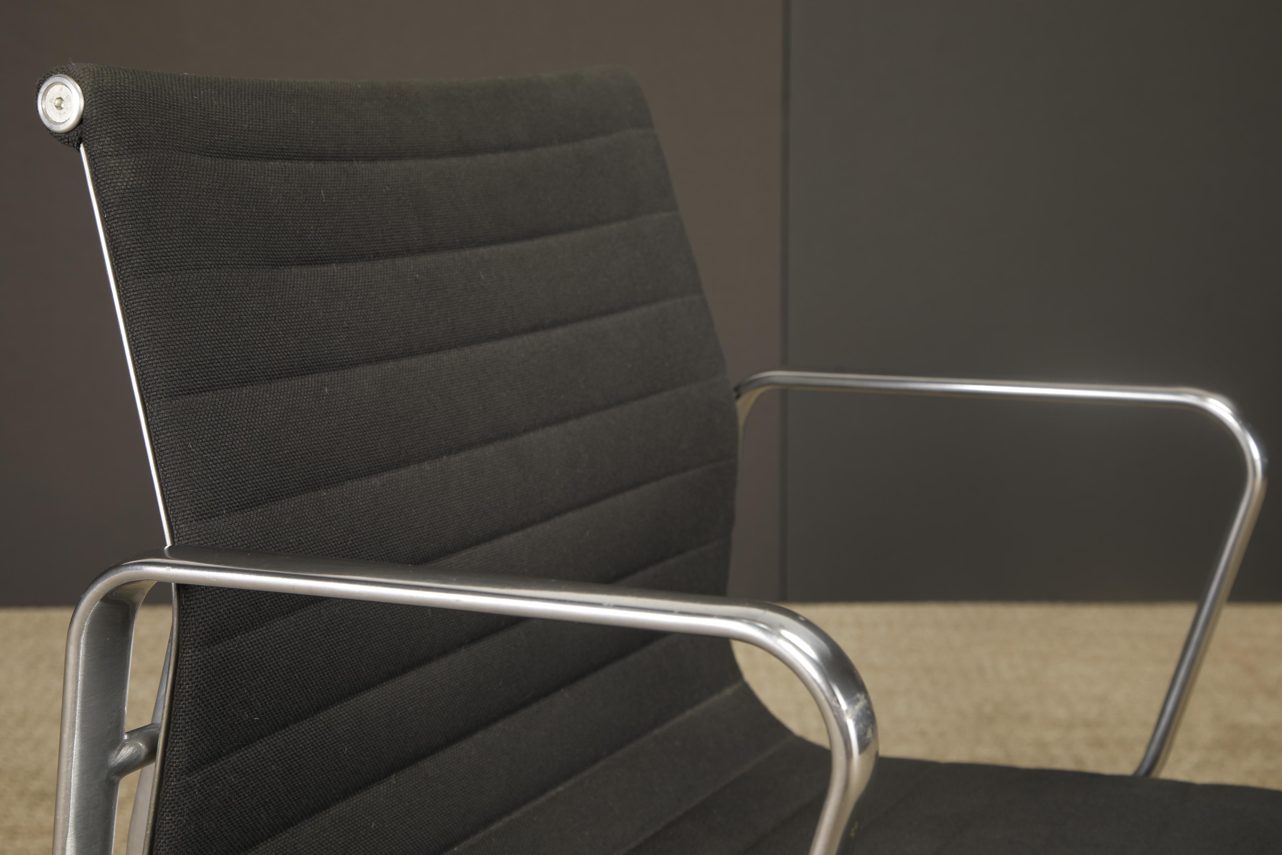 Drehstuhl 'Aluminum Group' von Charles Eames für Herman Miller, 1980er Jahre, signiert im Angebot 6