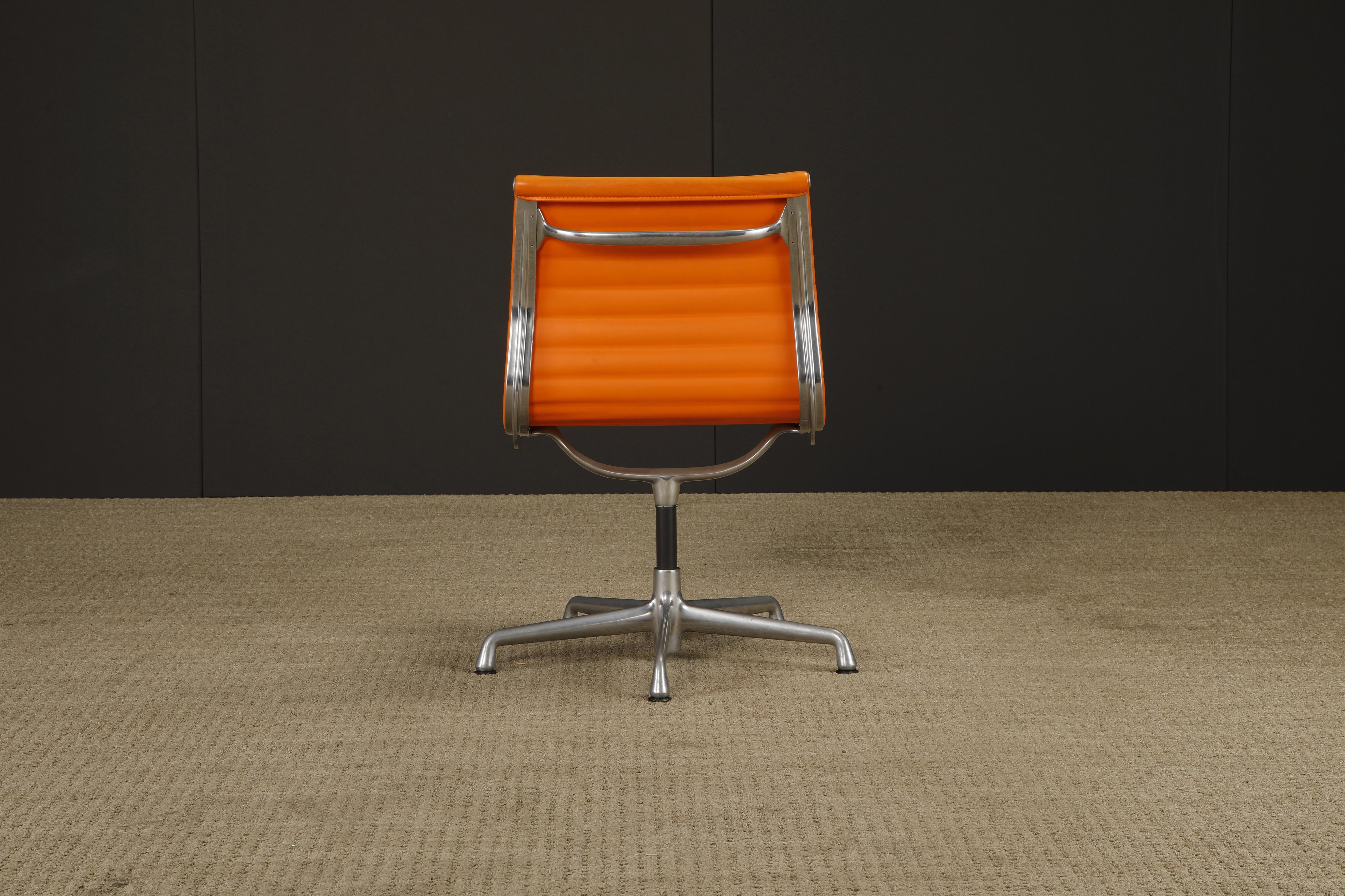 Drehstuhl 'Aluminum Group' von Charles Eames für Herman Miller, 1980er Jahre, signiert im Angebot 7