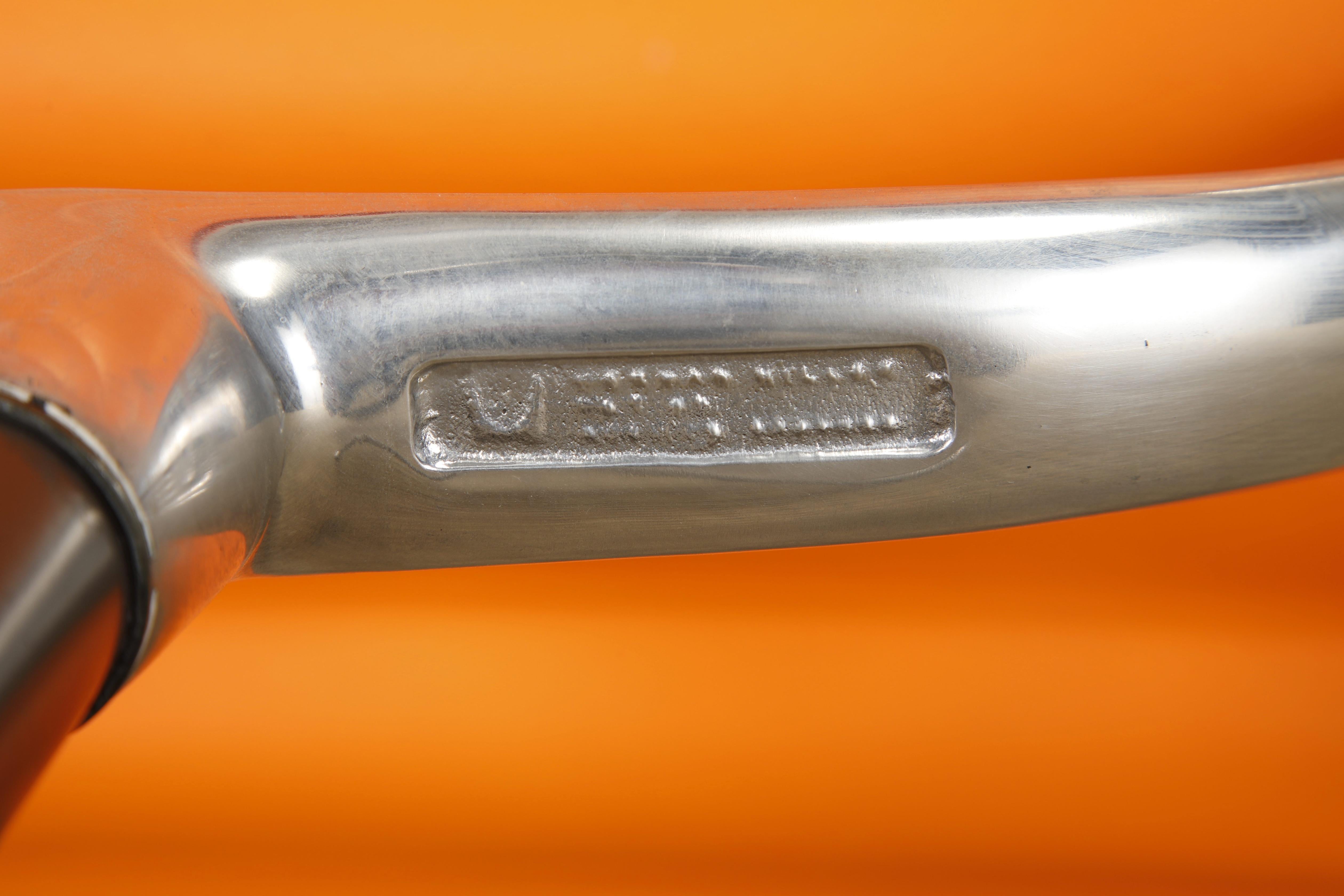 Drehstuhl 'Aluminum Group' von Charles Eames für Herman Miller, 1980er Jahre, signiert im Angebot 8