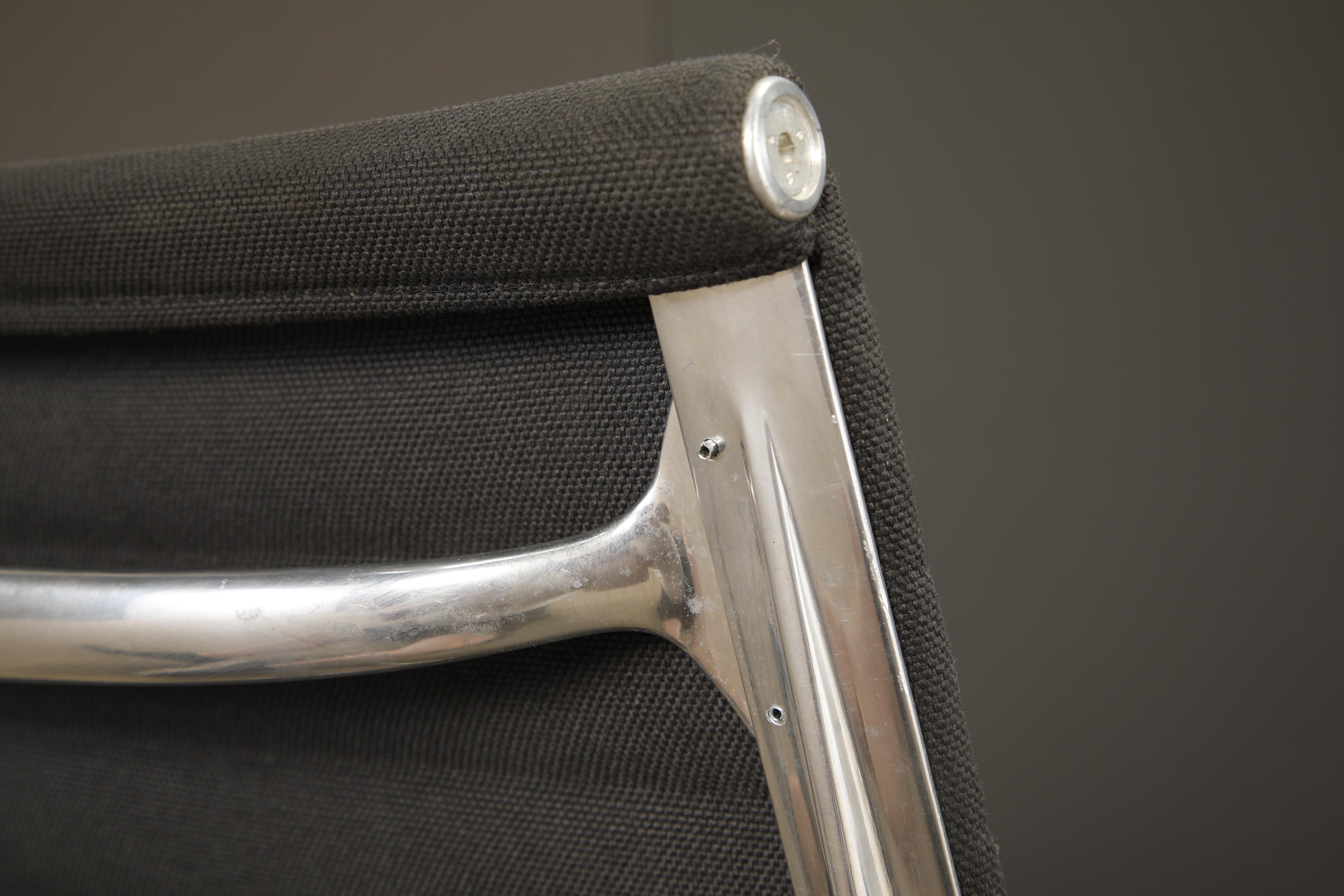 Drehstuhl 'Aluminum Group' von Charles Eames für Herman Miller, 1980er Jahre, signiert im Angebot 8