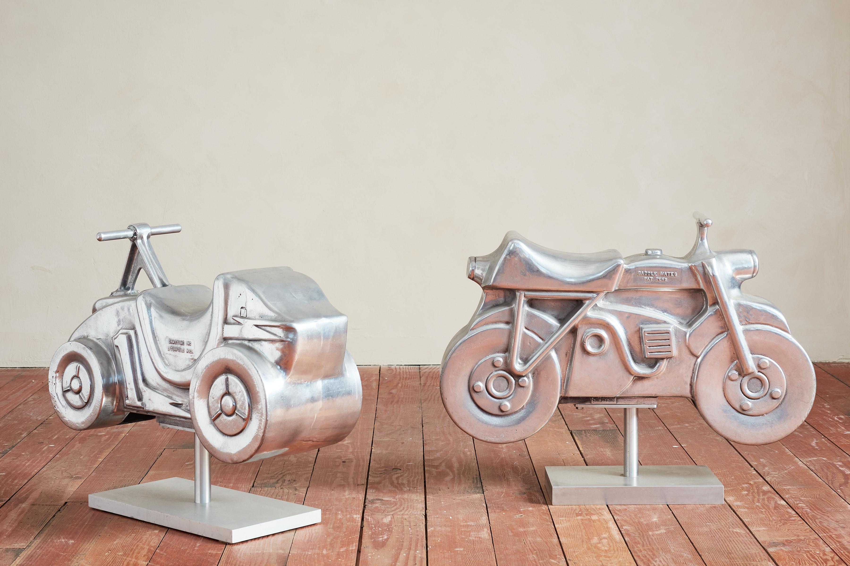 Sculture da parco giochi in alluminio per moto e auto In condizioni buone in vendita a Beverly Hills, CA