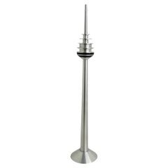 Modelo a escala de aluminio de la Torre de Televisión de Nuremberg, años 80, alemán.