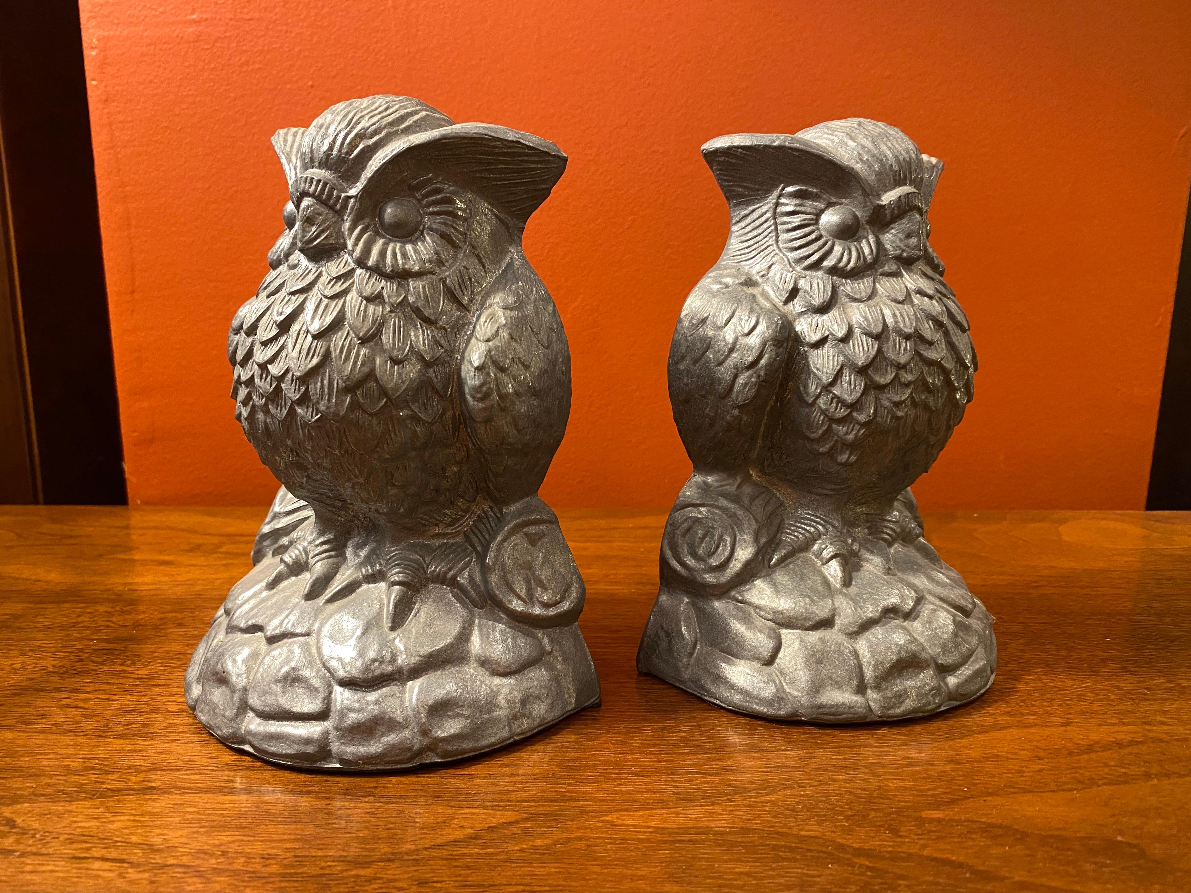 Aluminum Owl bookends, weighted cast aluminum. Nice Image and useful!