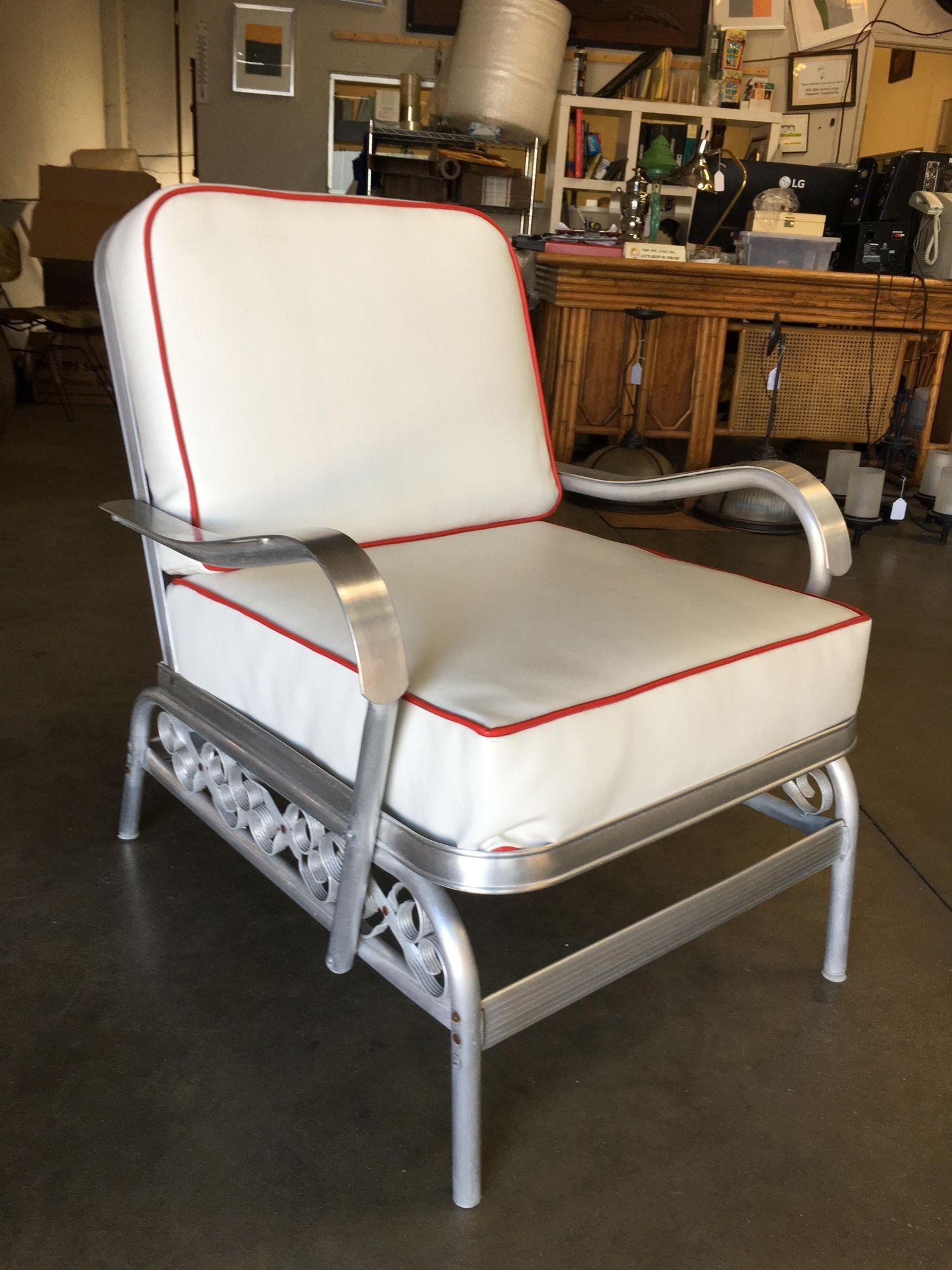 Aluminum Patio / Outdoor Lounge Chair with Scrolling Side, circa 1950 For Sale 4